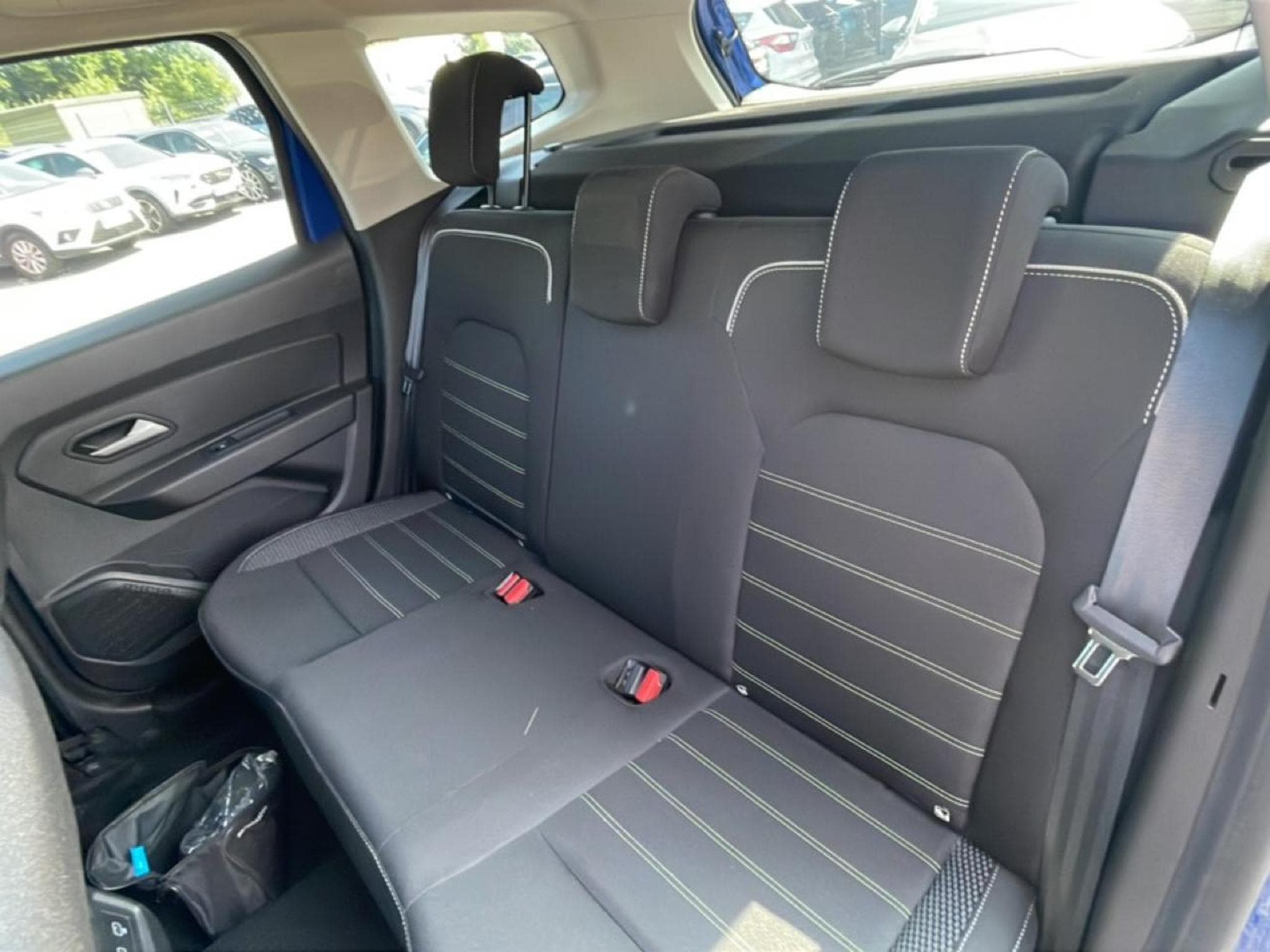 Dacia DUSTER 1.0 ECO-G 100 JOURNEY + (2023) - Photo 16