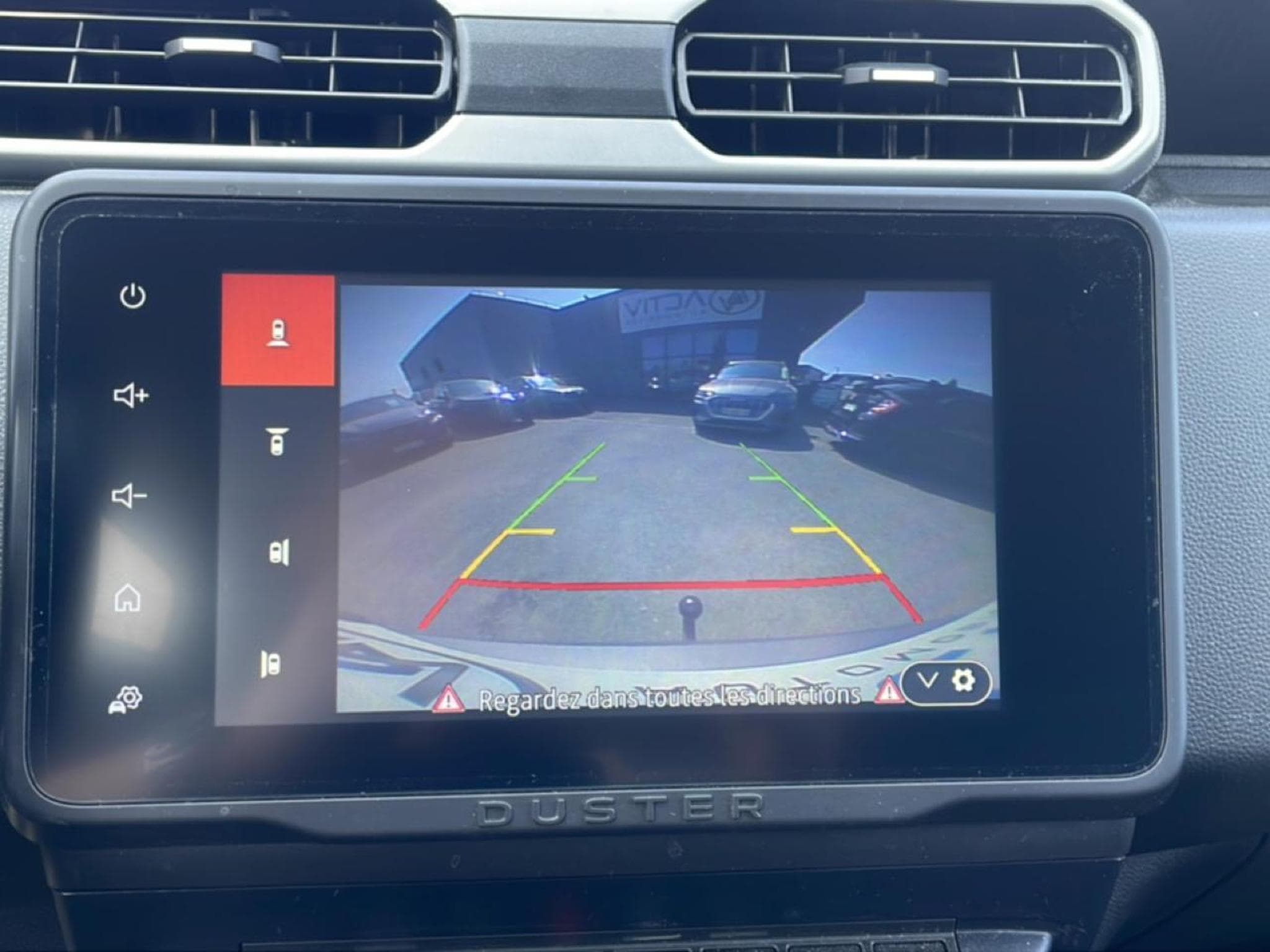 Dacia DUSTER 1.0 ECO-G 100 JOURNEY + (2023) - Photo 20