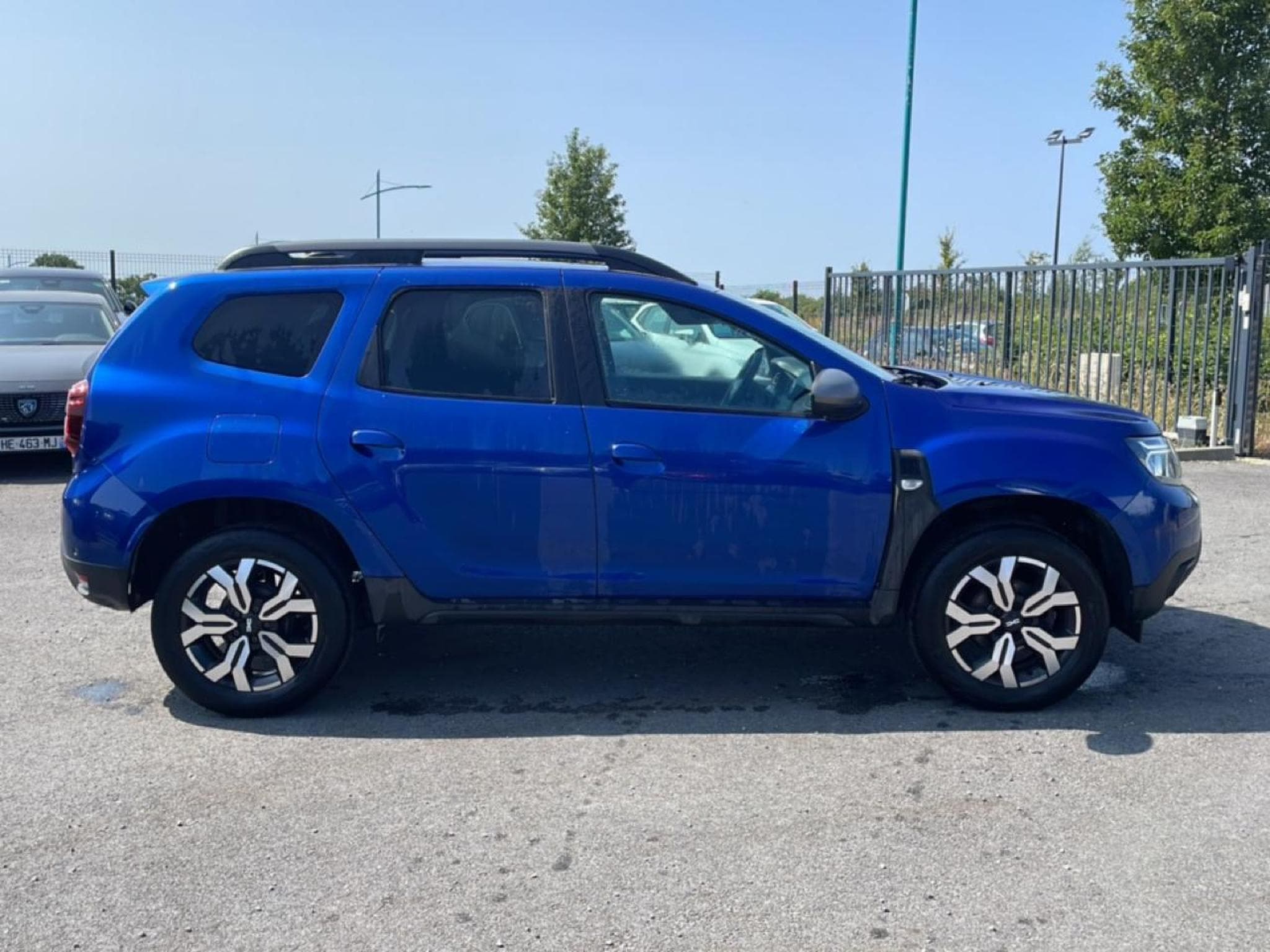 Dacia DUSTER 1.0 ECO-G 100 JOURNEY + (2023) - Photo 4