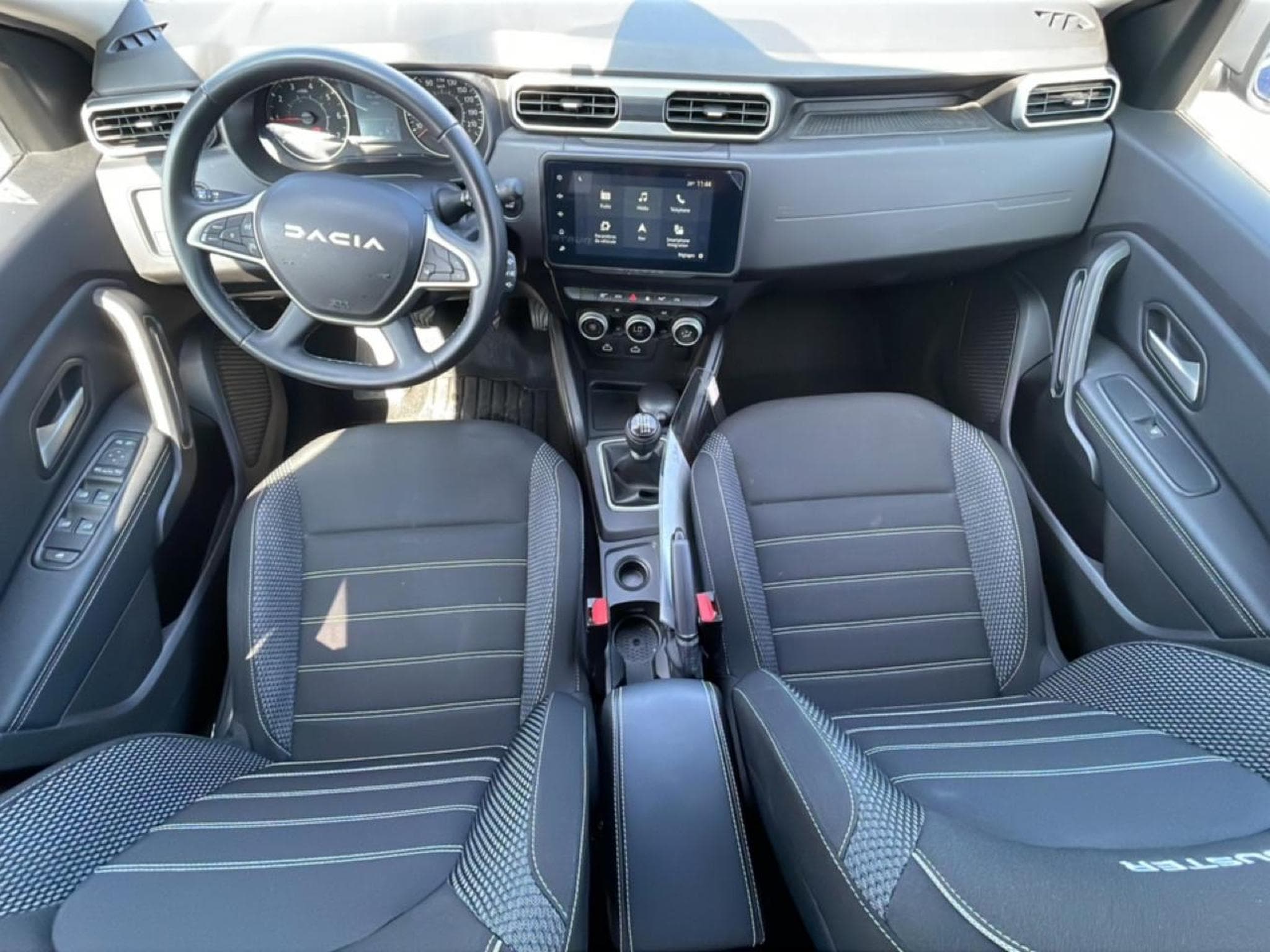 Dacia DUSTER 1.0 ECO-G 100 JOURNEY + (2023) - Photo 9