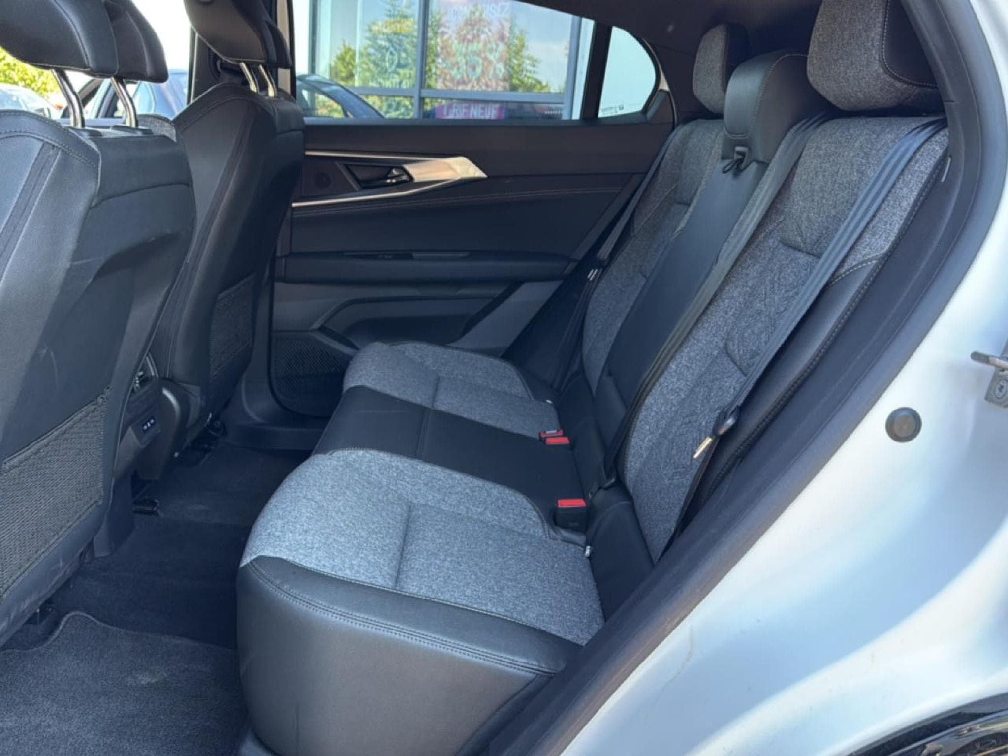 Renault RAFALE 1.2 E-TECH FULL HYBRID 200 TECHNO (2025) - Foto 11
