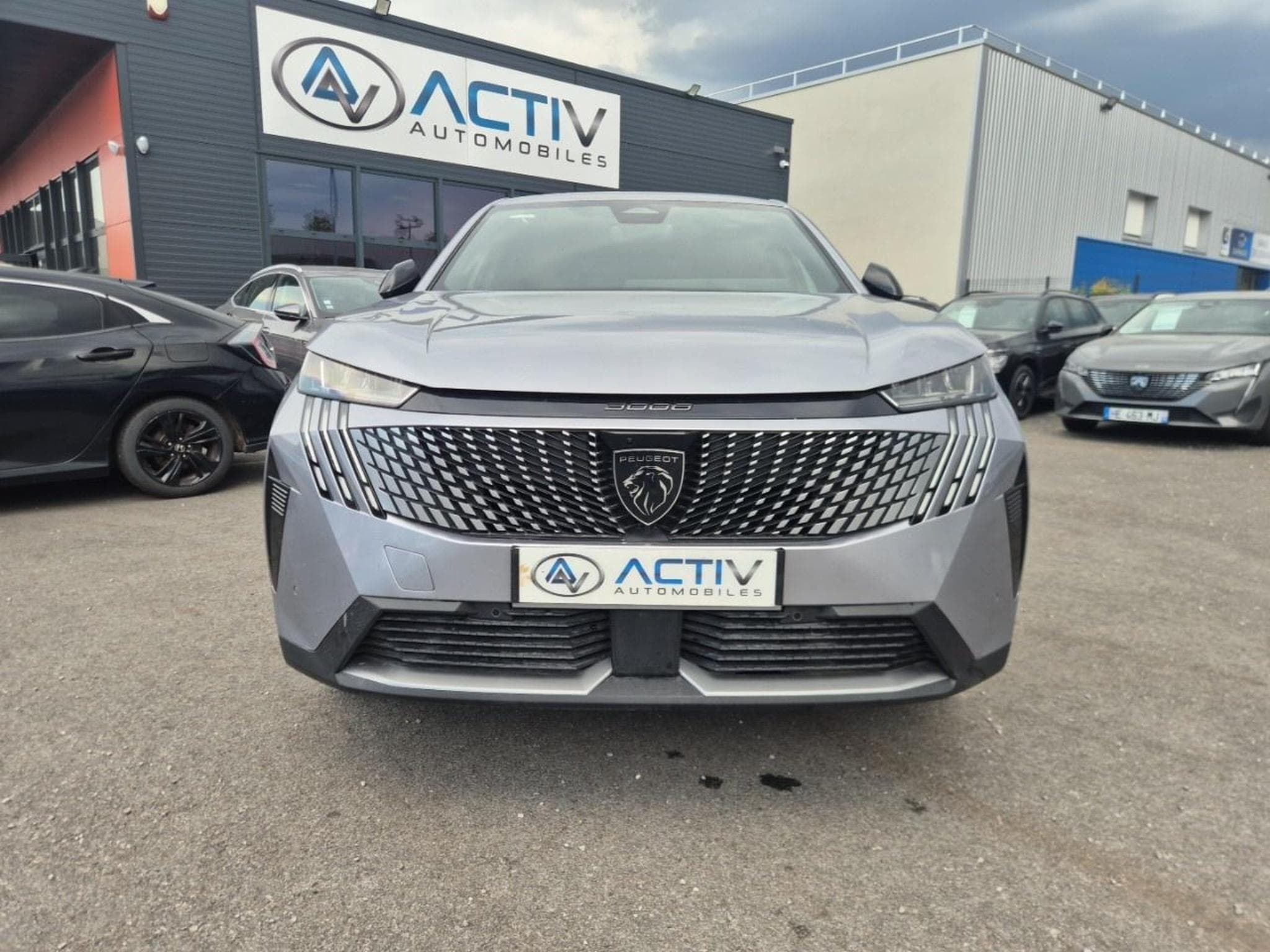 Peugeot 3008 1.2 HYBRID 145 ALLURE BUSINESS E-DCS6 (2025) - Photo 2