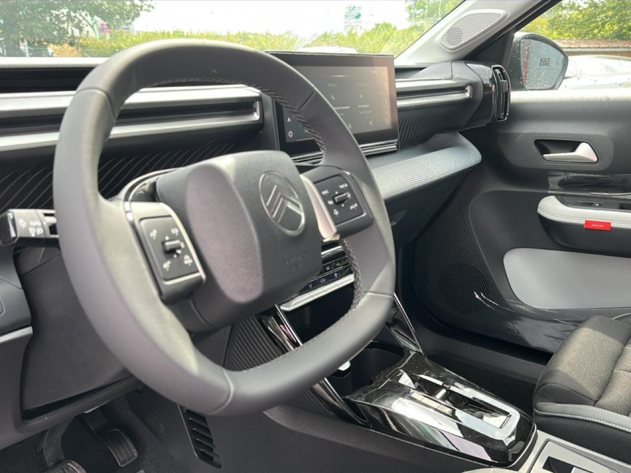 Citroen C3 AIRCROSS 1.2 HYBRIDE 145 MAX E-DCS6 (2026) - Foto 15