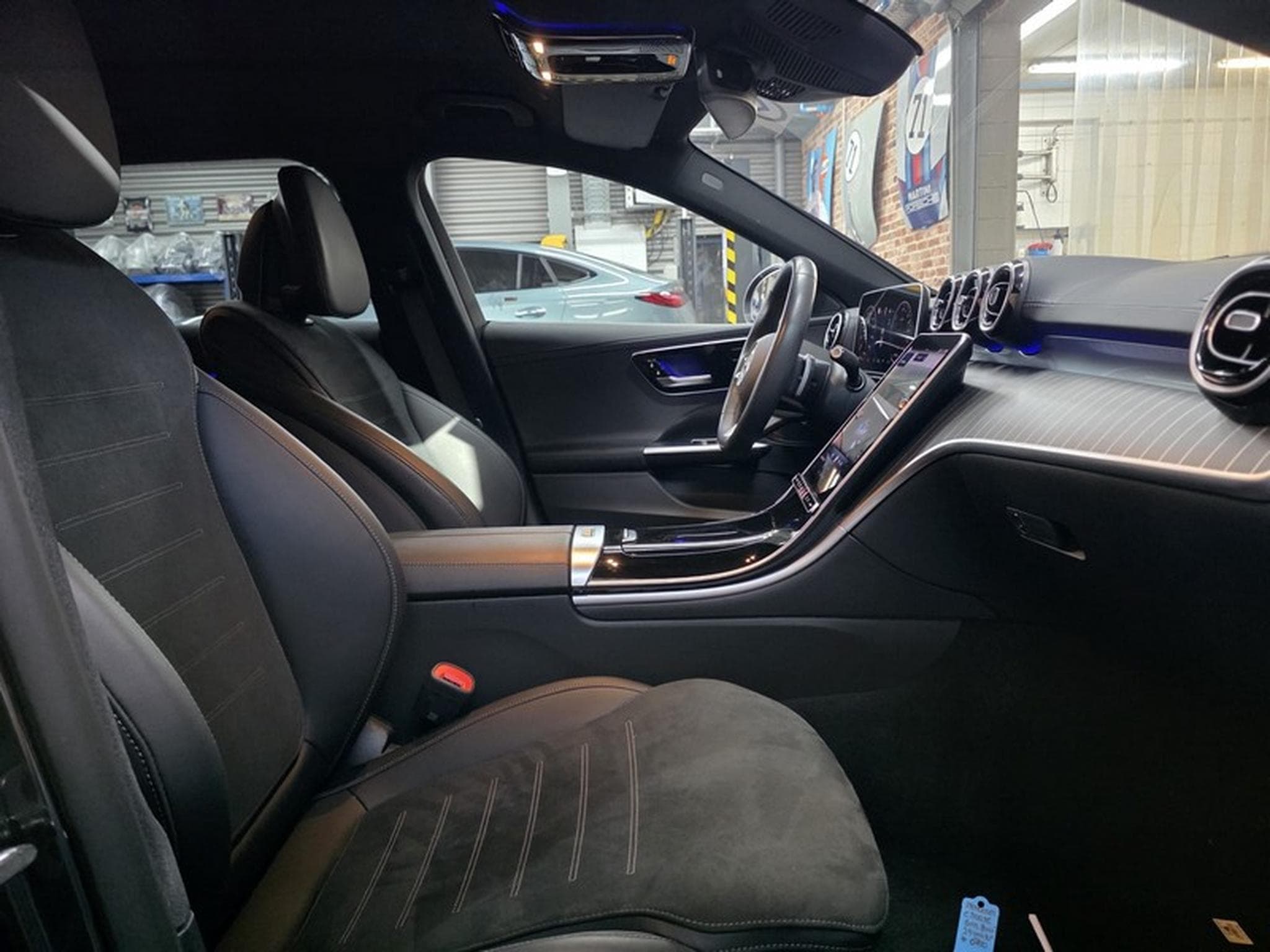 Mercedes C 300 C 300de T 2.0 197cv Auto AMG-LINE (Plug-in-Hybrid) (2025) - Photo 8