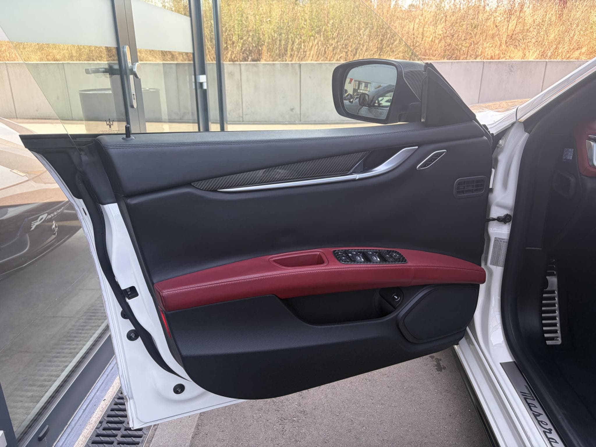Maserati Ghibli 3.0 V6 S  Q4 Automatik/ Xénon/Camera/Carbonne/20/Leder/VOLL (2016) - Photo 17