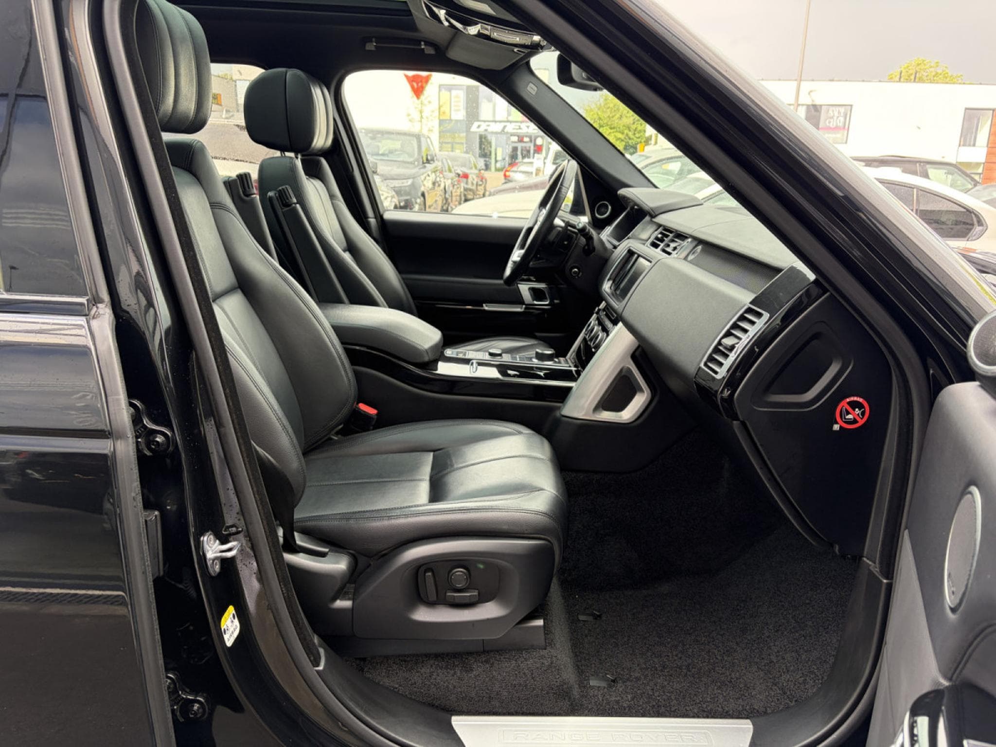 Land-Rover Range Rover LAND ROVER RANGE ROVER SPORT 3.0 TDV6 HSE DYNAMIC – 258 CH – (2016) - Photo 12
