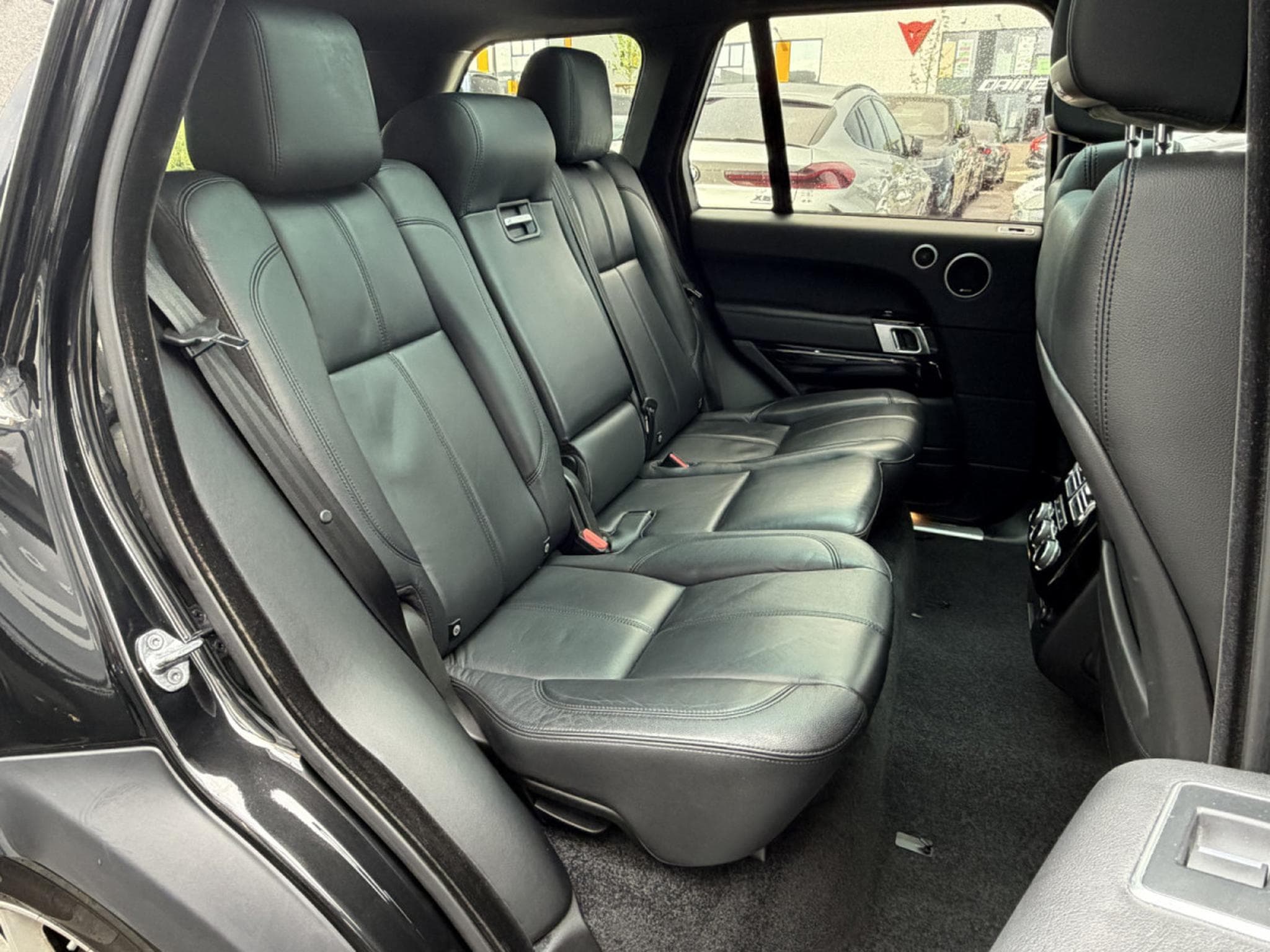 Land-Rover Range Rover LAND ROVER RANGE ROVER SPORT 3.0 TDV6 HSE DYNAMIC – 258 CH – (2016) - Photo 18