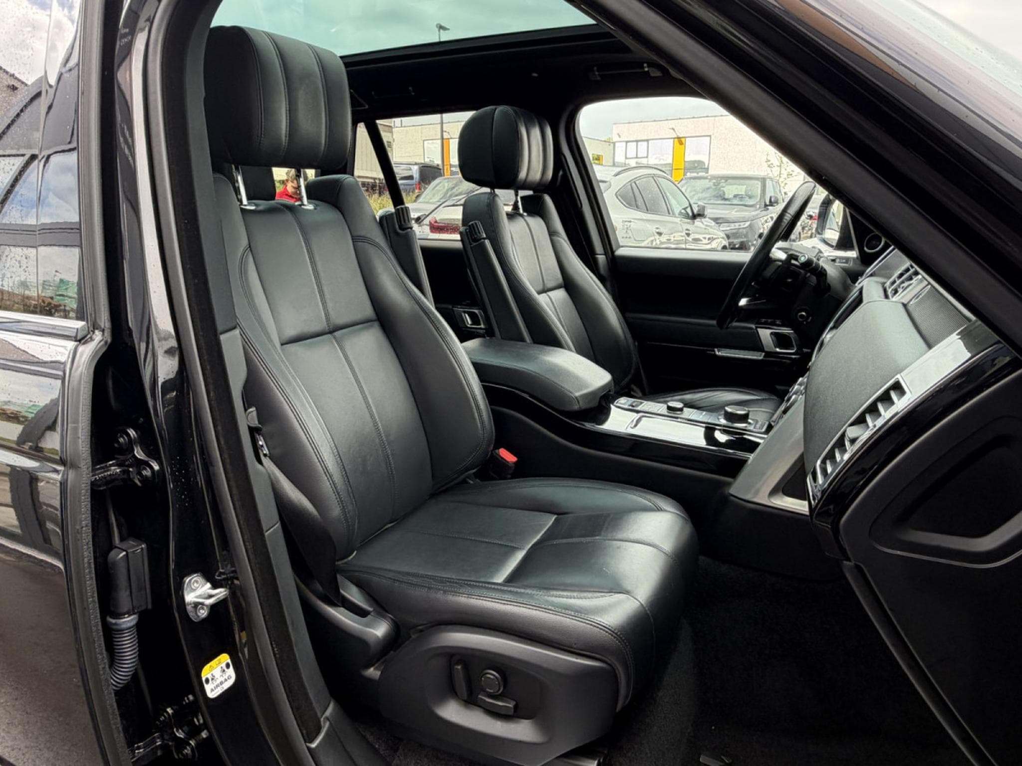 Land-Rover Range Rover LAND ROVER RANGE ROVER SPORT 3.0 TDV6 HSE DYNAMIC – 258 CH – (2016) - Photo 19