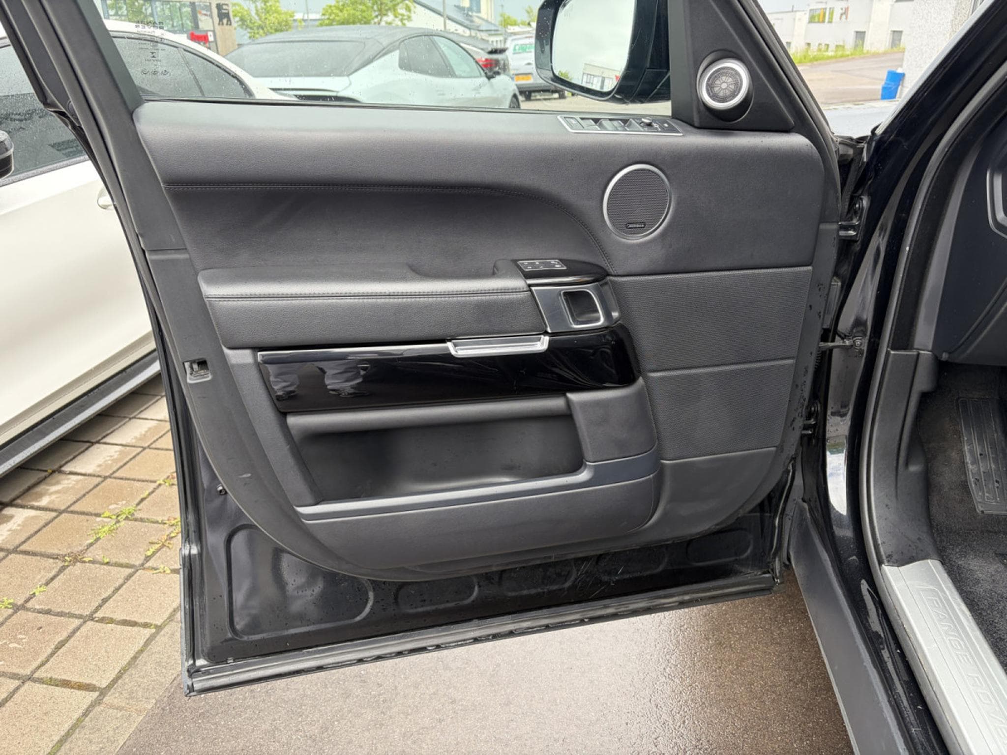 Land-Rover Range Rover LAND ROVER RANGE ROVER SPORT 3.0 TDV6 HSE DYNAMIC – 258 CH – (2016) - Photo 24