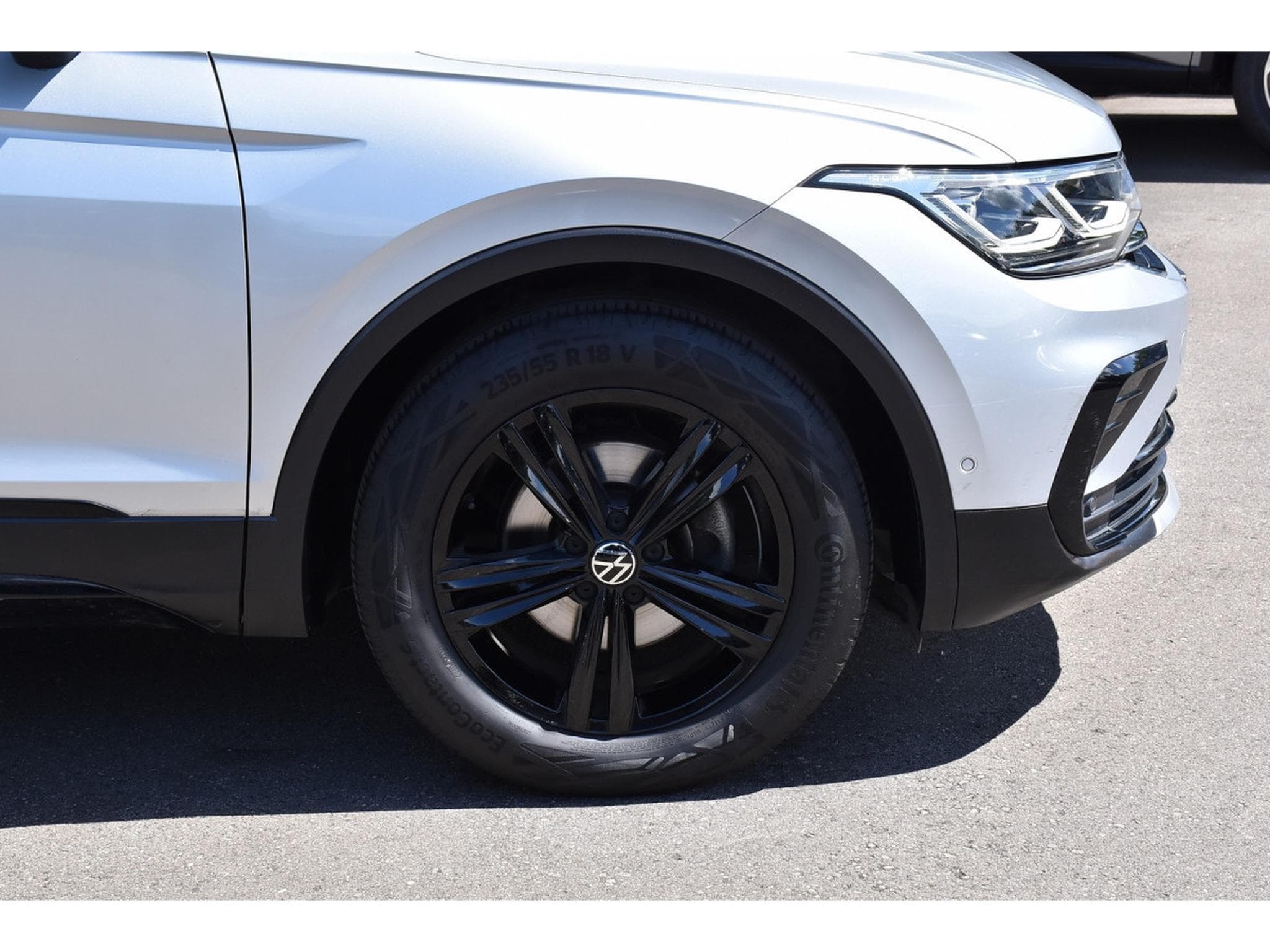 VW Tiguan 1.5 TSI Life DSG ACC TRAVEL SIDE HUD HARMAN ATT RMQ 1° MAIN (2022) - Photo 5