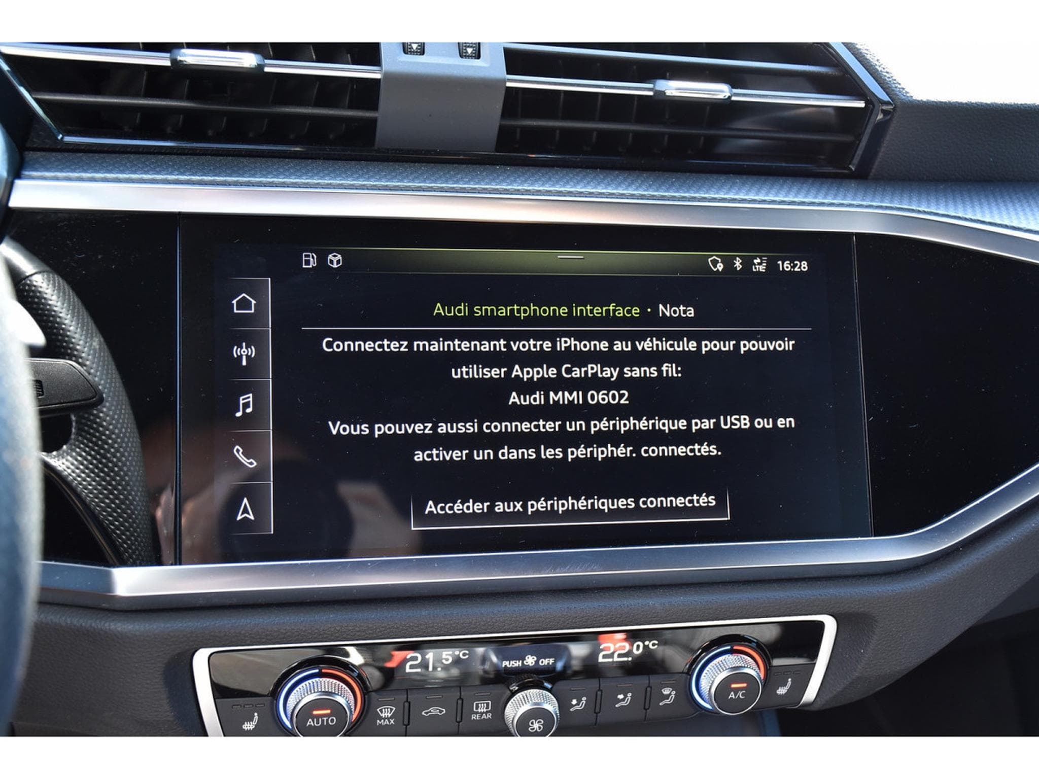 Audi Q3 Sportback 45 TFSI Quattro S-Line S-Tronic LANE SIDE KEYLESS (2019) - Photo 13