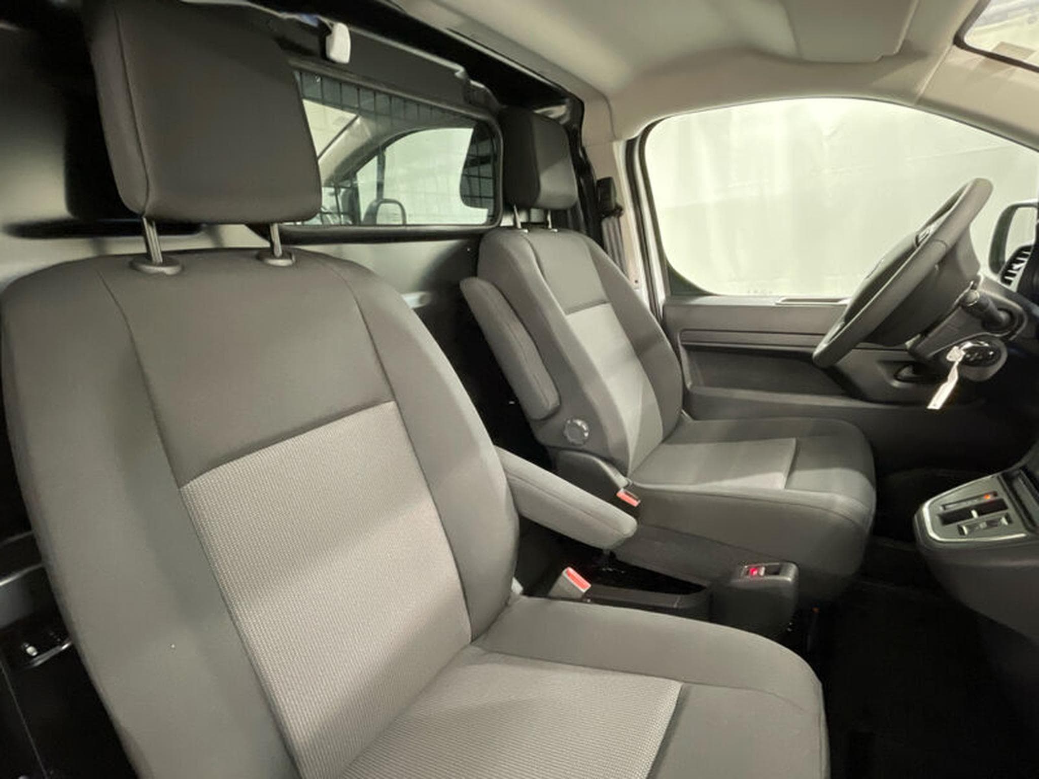 Opel Vivaro L2 (2025) - Photo 16