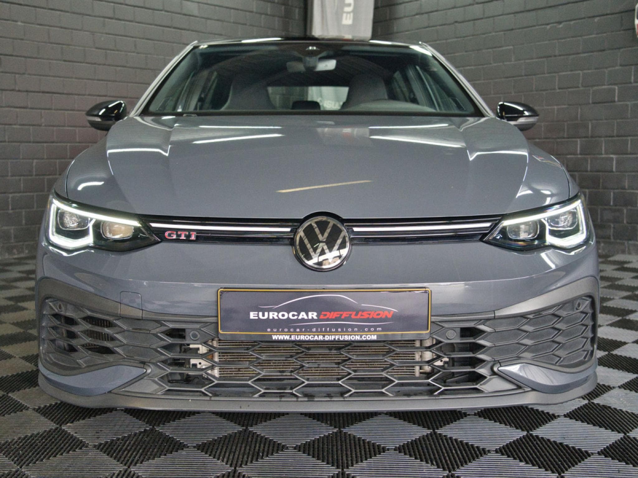 VW Golf GTI Clubsport 2.0 TSI 300 CV DSG7 *MATRIX* BLACK STYLE * ACC (2024) - Photo 2