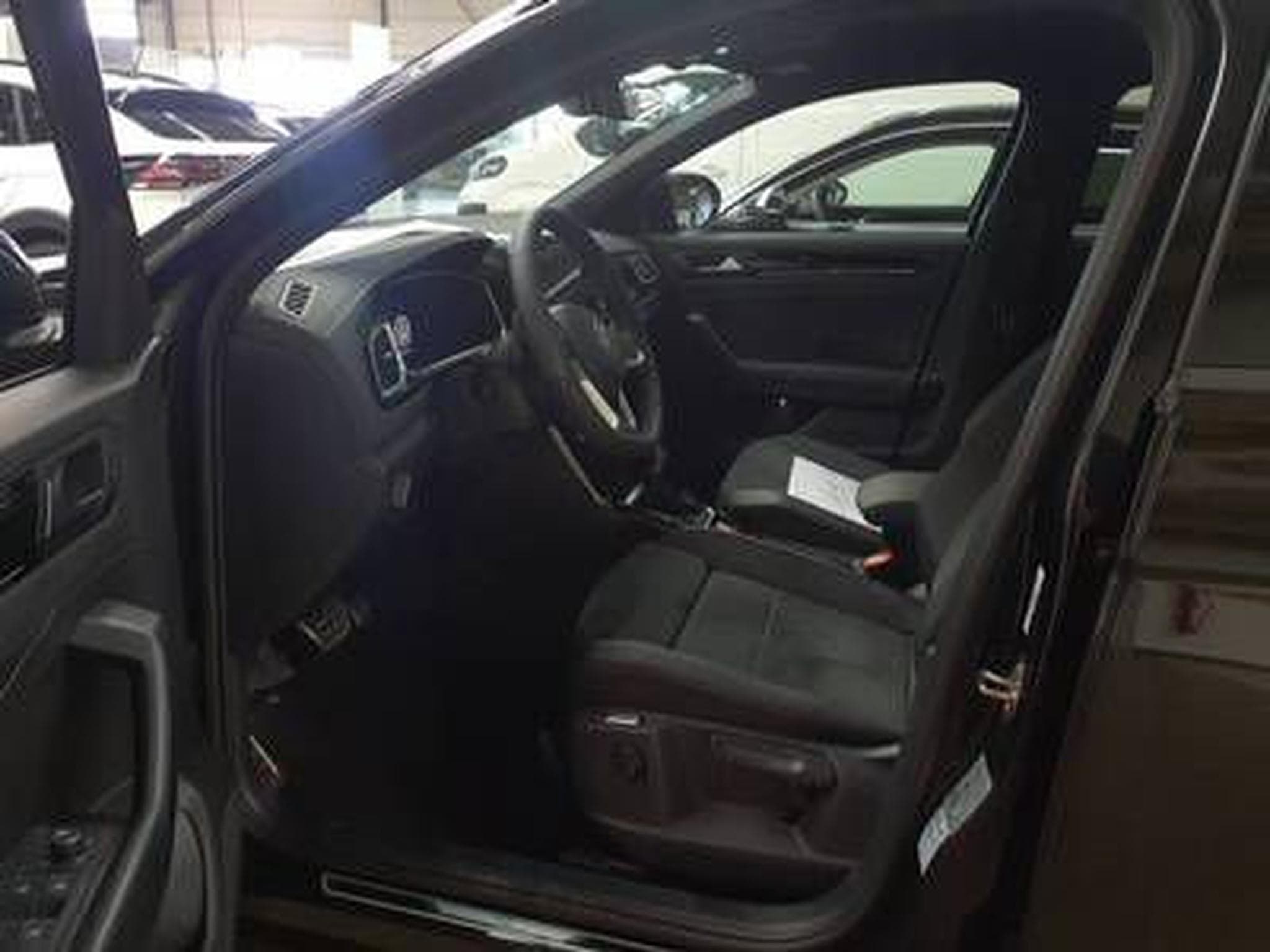 VW T-Roc R-Line 1.5 TSI 150 CV DSG7 *ATTELAGE* *CAM* *ACC* (2025) - Photo 4