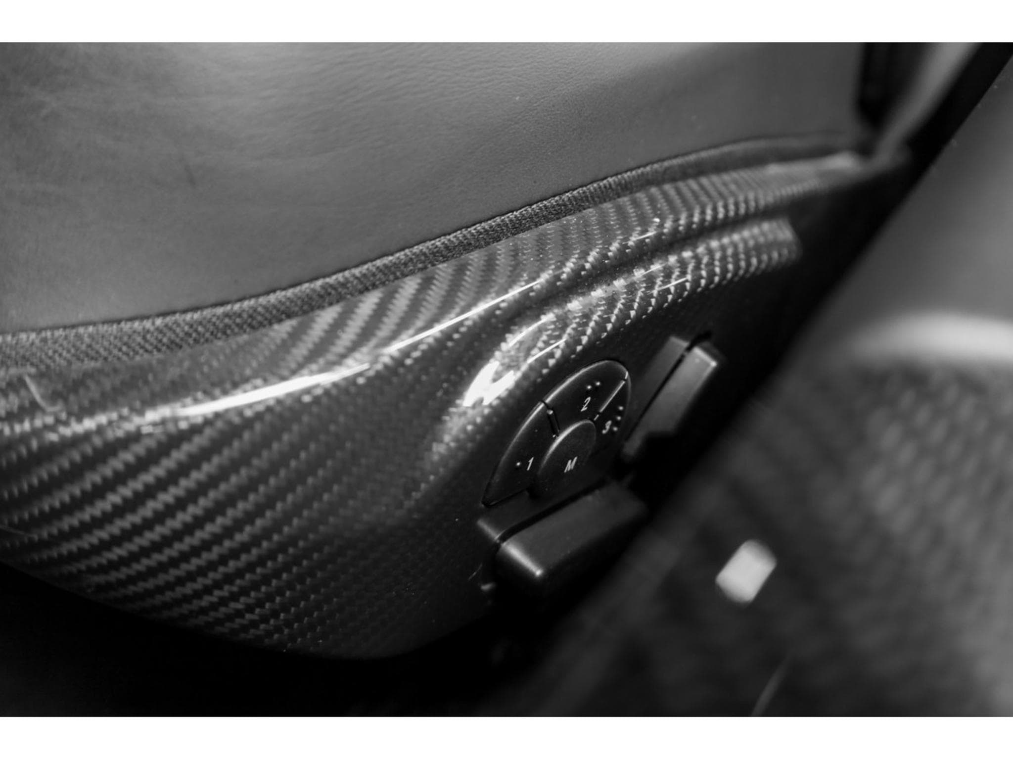 Mercedes SLS AMG AMG Coupé 6.3 V8 - Céramiques (2010) - Photo 22