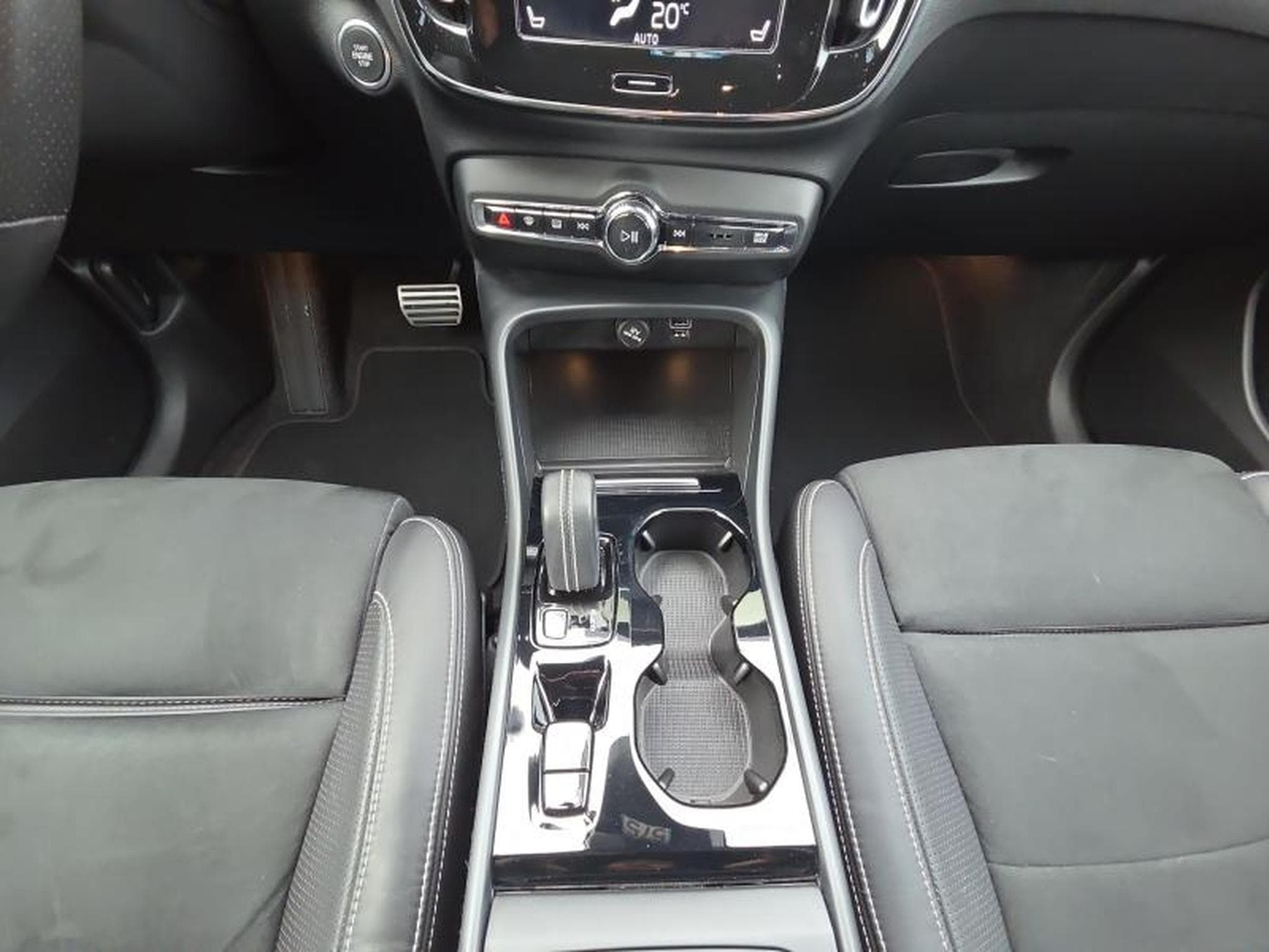 Volvo XC40 R-Design (2019) - Foto 35