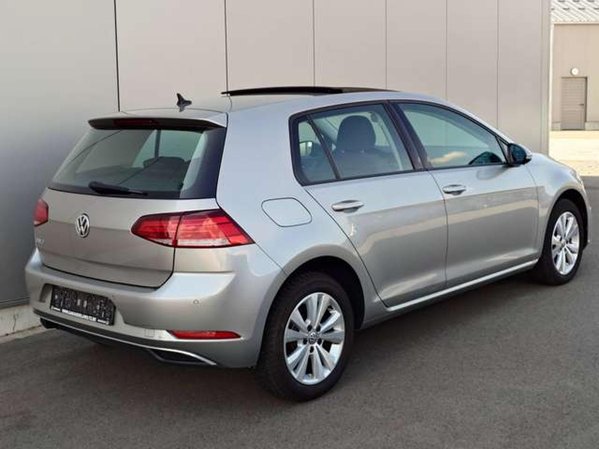 VW Golf Golf 1.6 SCR TDi Comfortline (EU6.2) (2020) - Photo 13