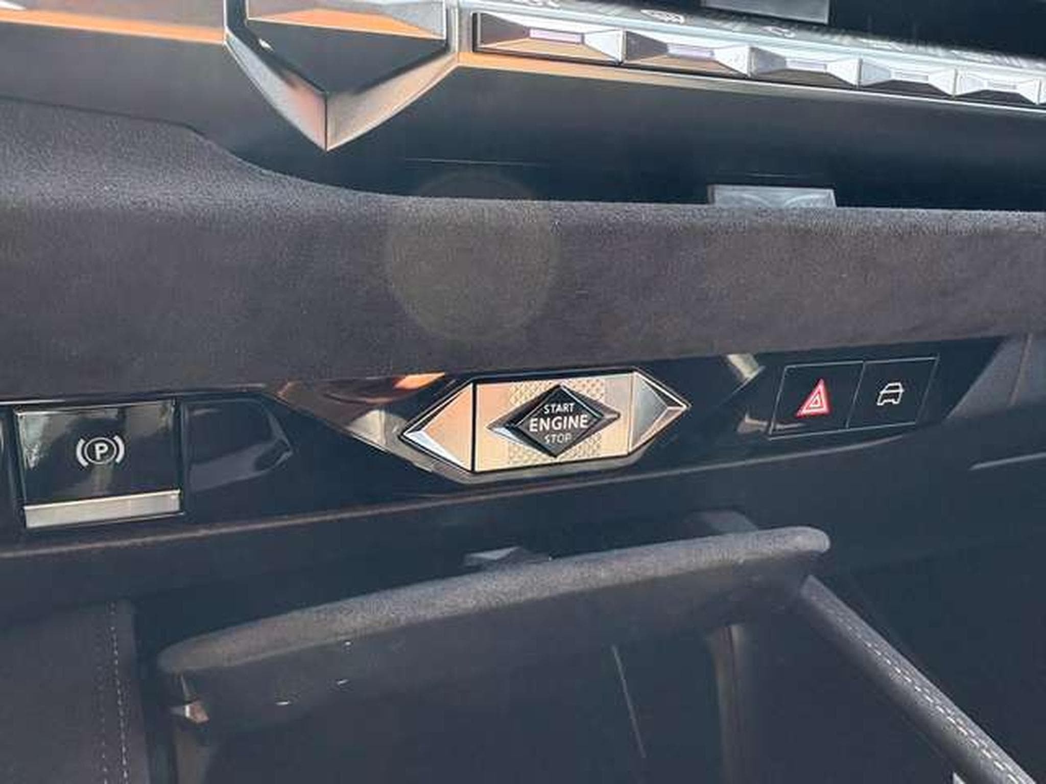DS Automobiles DS4 DS4 PURETECH 130CH PERFORMANCE LINE AUTOMATIQUE (2024) - Photo 11