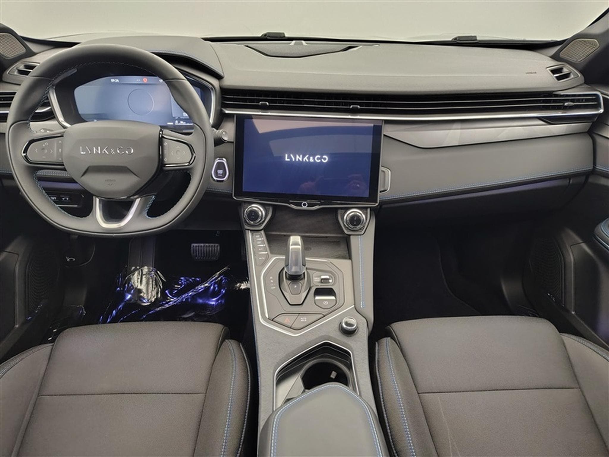 Lynk & Co 01 1.5 Turbo PHEV NAVI / FULL LED / TOIT PANO / CAMERA / JA 20" (2023) - Foto 8