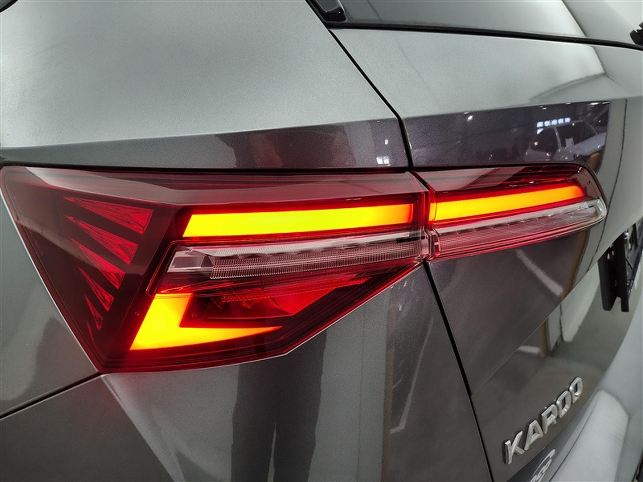 Skoda Karoq 1.0 TSI • Ambition - Pack Winter •  Navi / Full Led / Camera (2024) - Photo 16