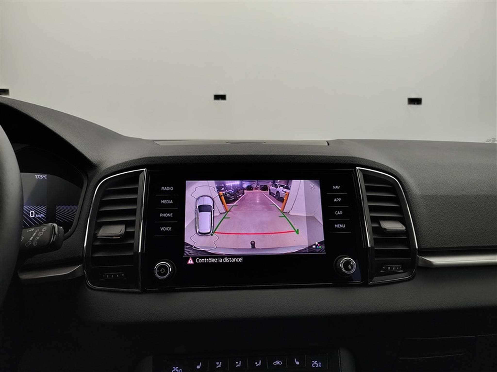 Skoda Karoq 1.0 TSI • Ambition - Pack Winter •  Navi / Full Led / Camera (2024) - Photo 18