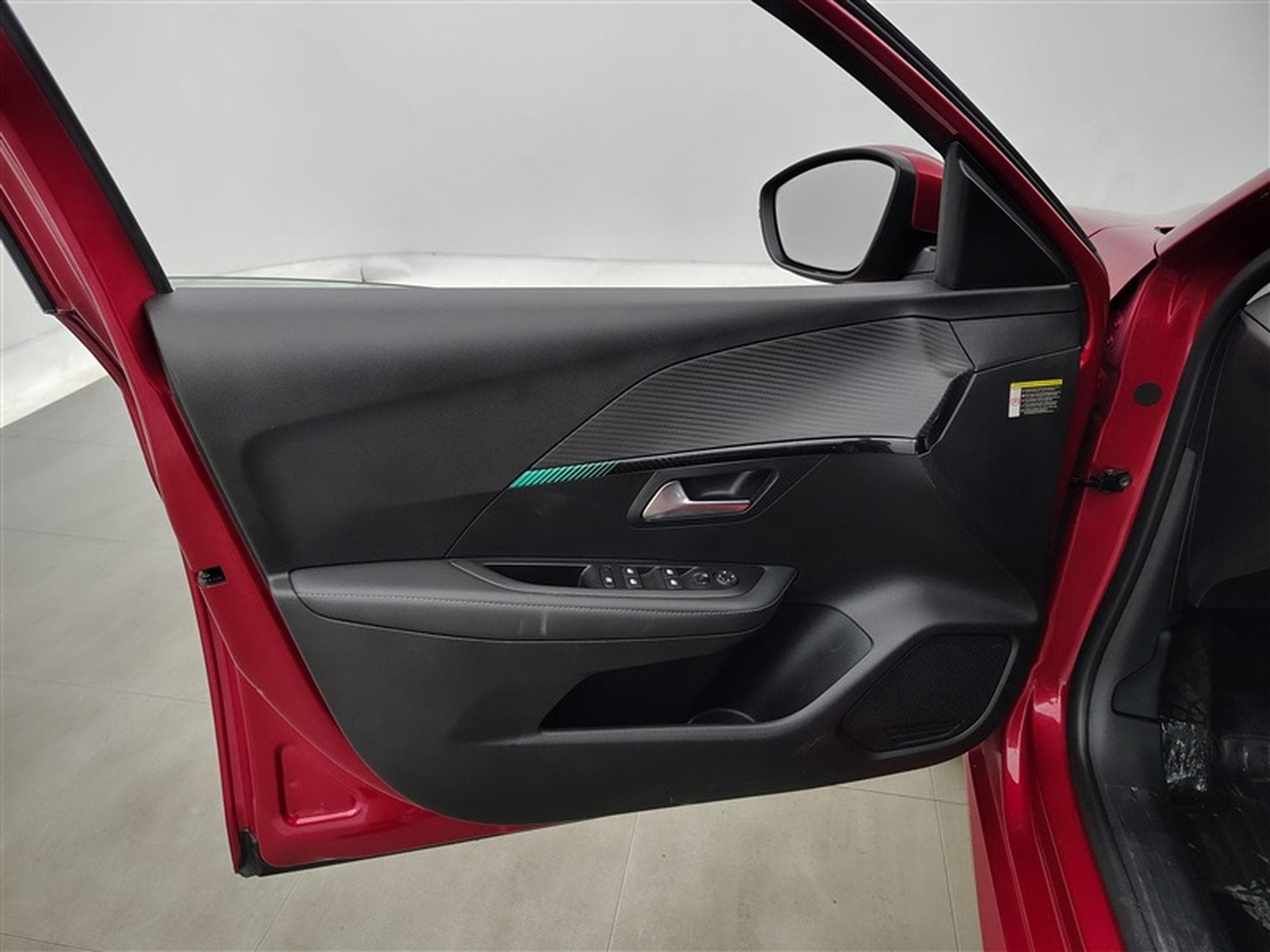Peugeot 208 1.2 PureTech Allure Auto CarPlay / Caméra / JA 16' (2020) - Photo 17