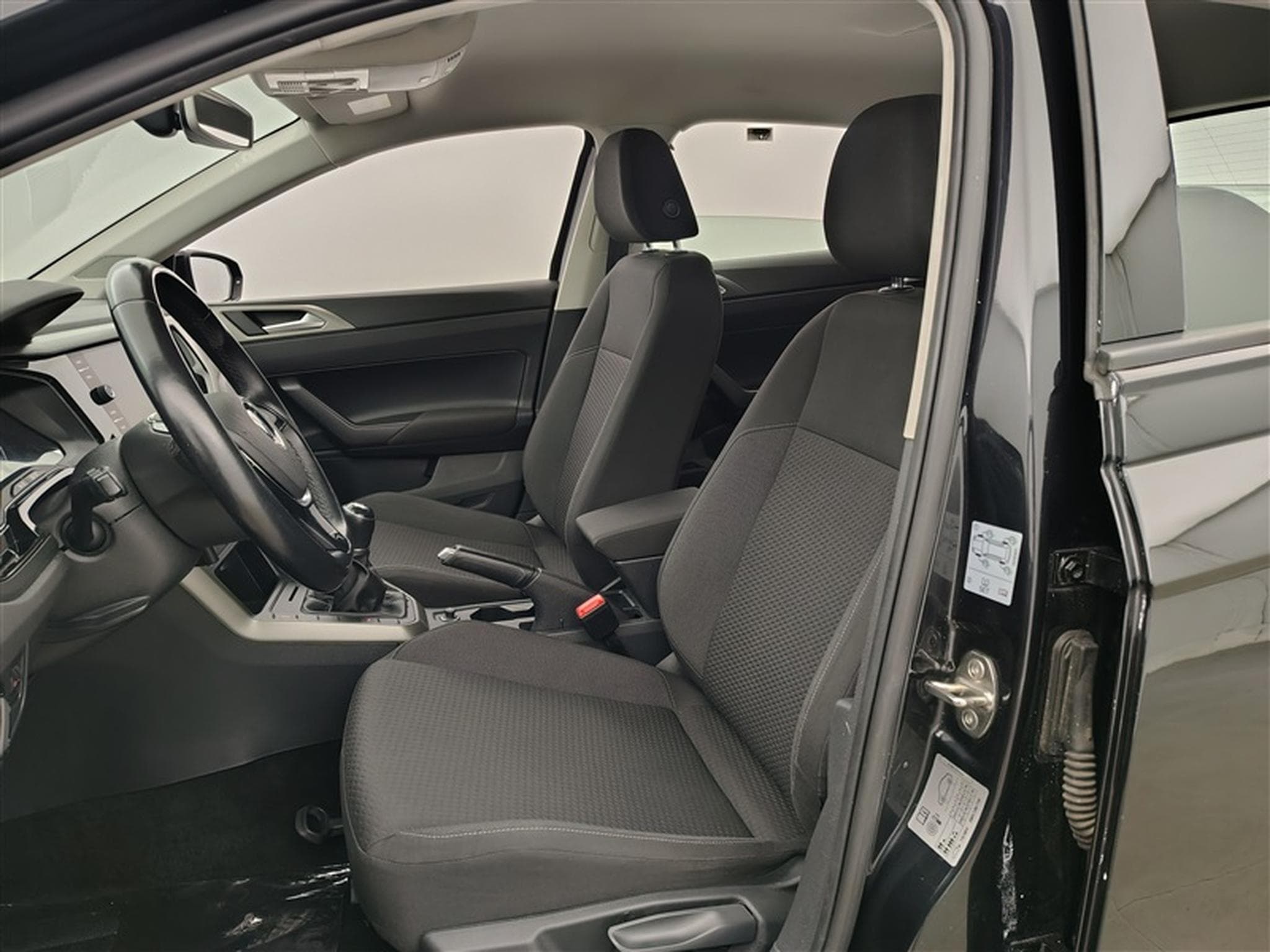 VW Polo 1.0i Comfortline (EU6AP) (2021) - Photo 7