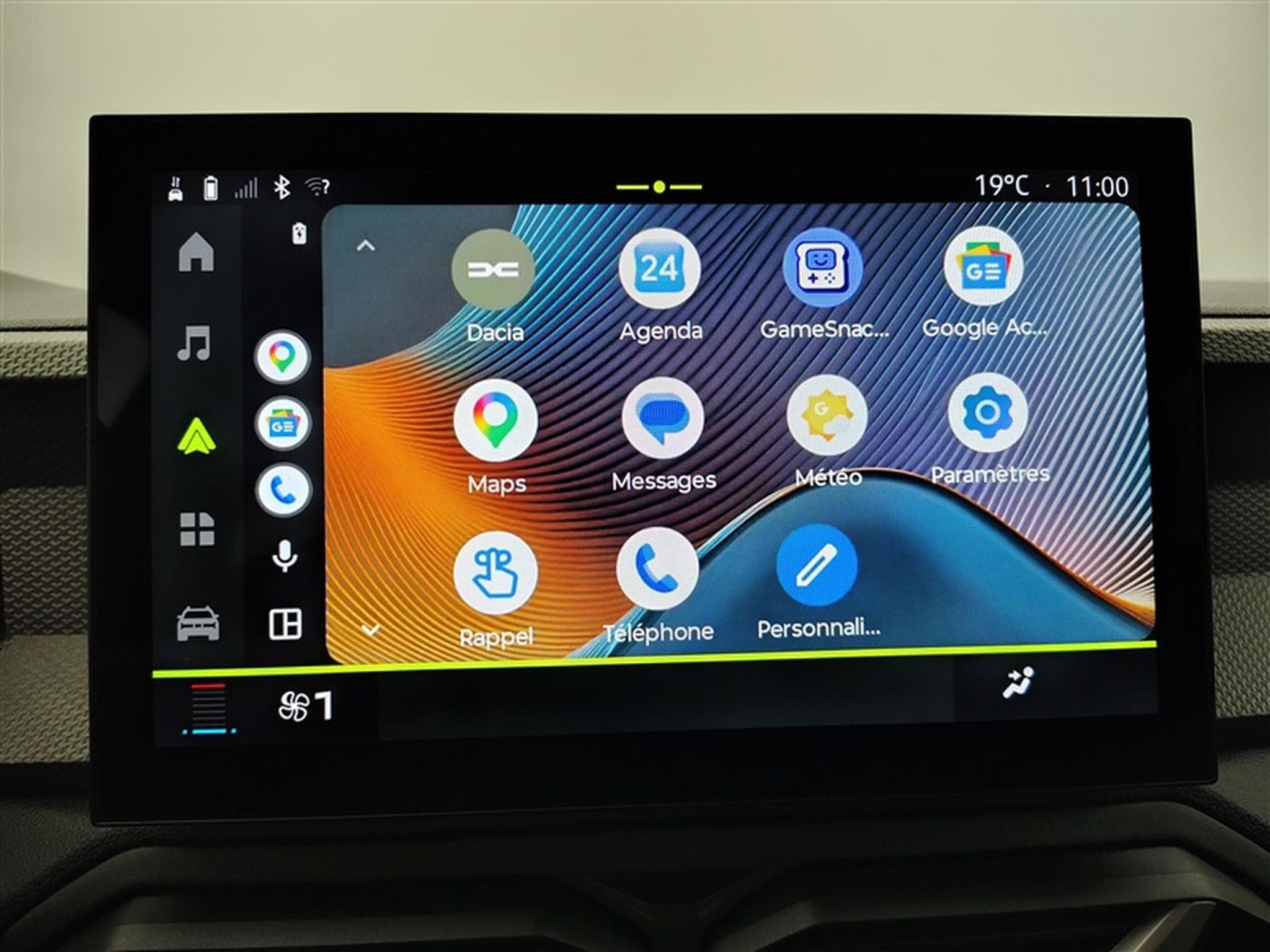 Dacia Duster 1.2 MHEV Hybrid *CARPLAY/CAMERA/PDC/JANTES/FULL LED* (2025) - Photo 19