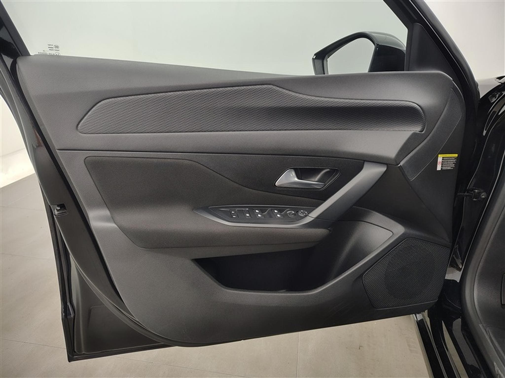 Peugeot 308 SW 1.2 PureTech AUTO Active Pack (2024) - Photo 17