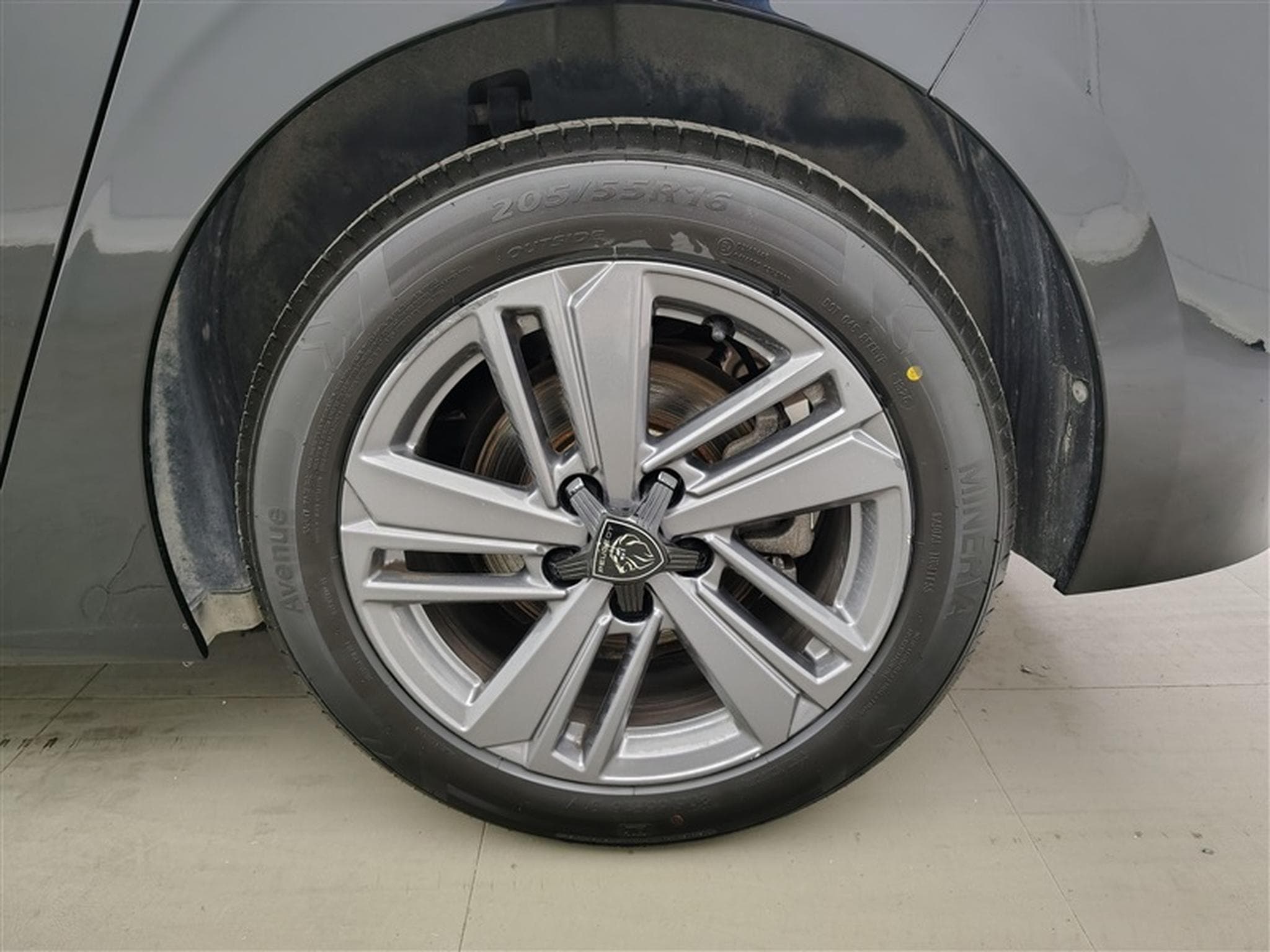 Peugeot 308 1.2 Active Pack AUTO/NAVI/LED/JA16/PDC (2022) - Photo 6
