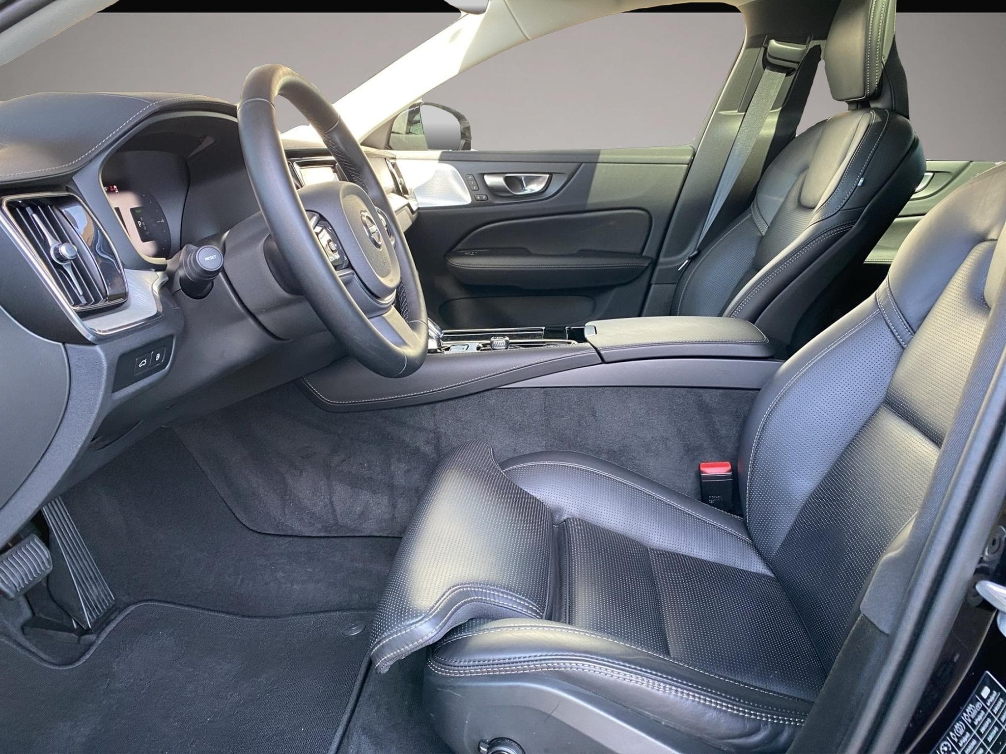 Volvo V60 (2024) - Foto 7