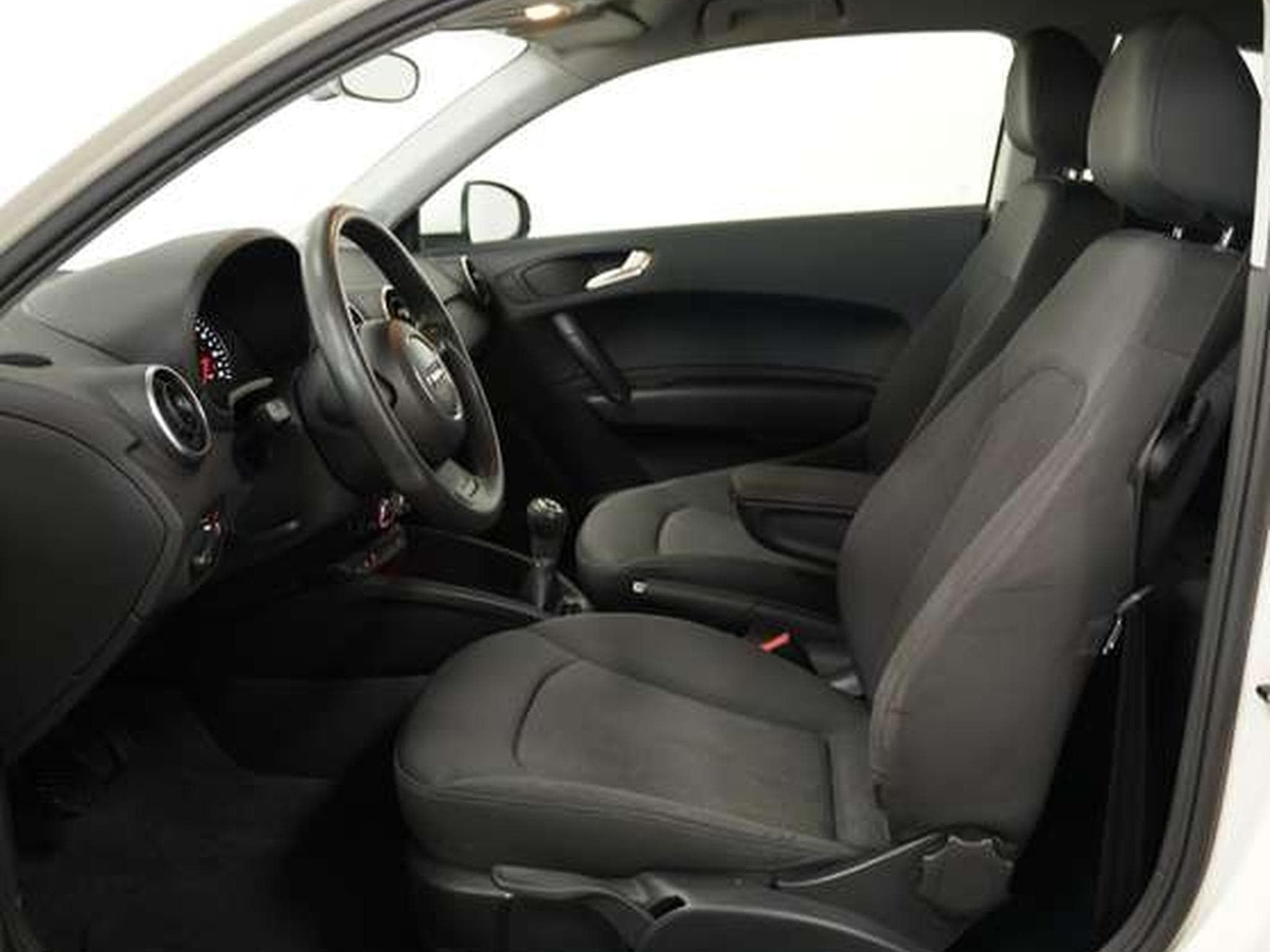 Audi A1 1,4 TFSI Attraction 2.Hand *Xenon *SHZ *Klima (2010) - Photo 4