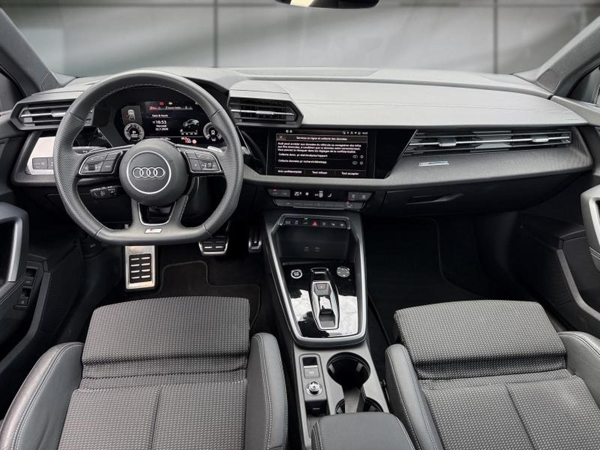 Audi A3 -36% 40 TFSI e 204ch PHEV S line S tronic 6 (2025) - Photo 10
