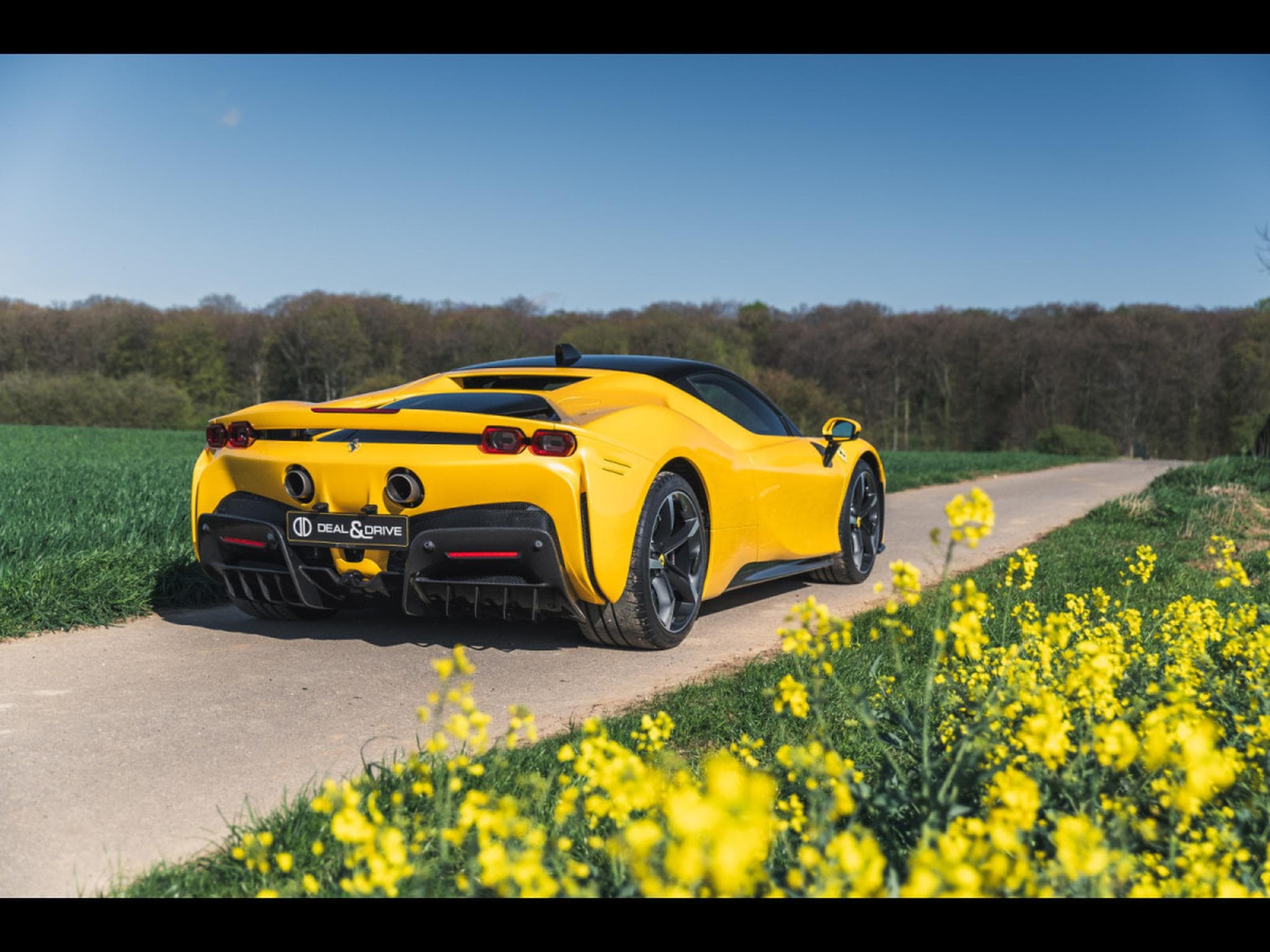 Ferrari SF90 STRADALE GIALLO 3 STRATO CARBON BLEU (2022) - Photo 19