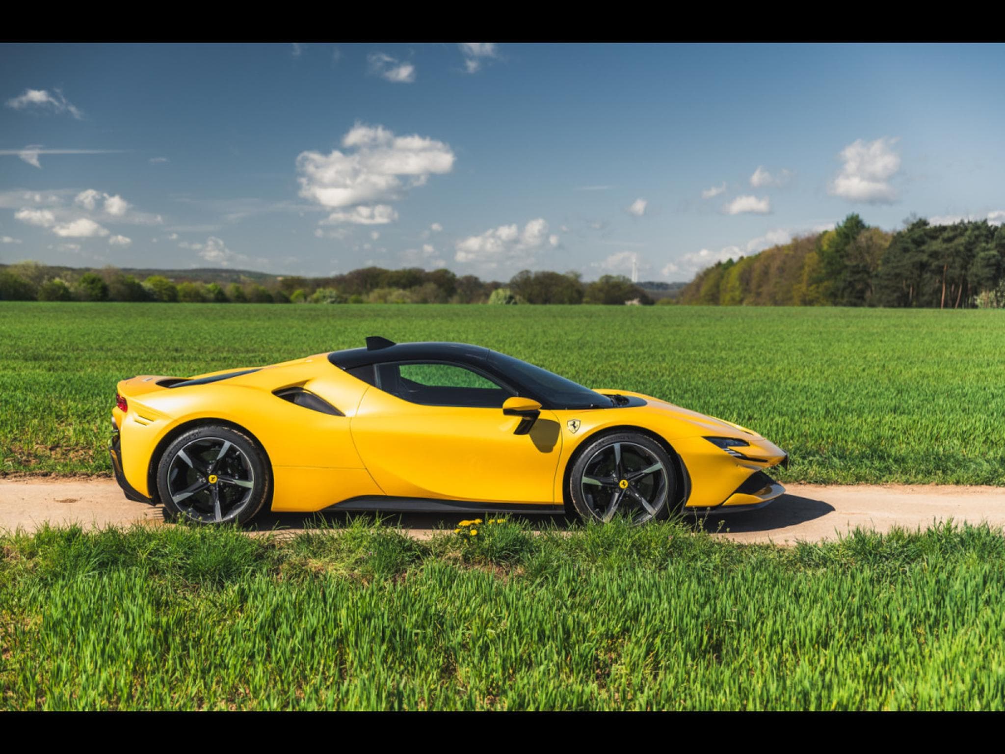 Ferrari SF90 STRADALE GIALLO 3 STRATO CARBON BLEU (2022) - Photo 20