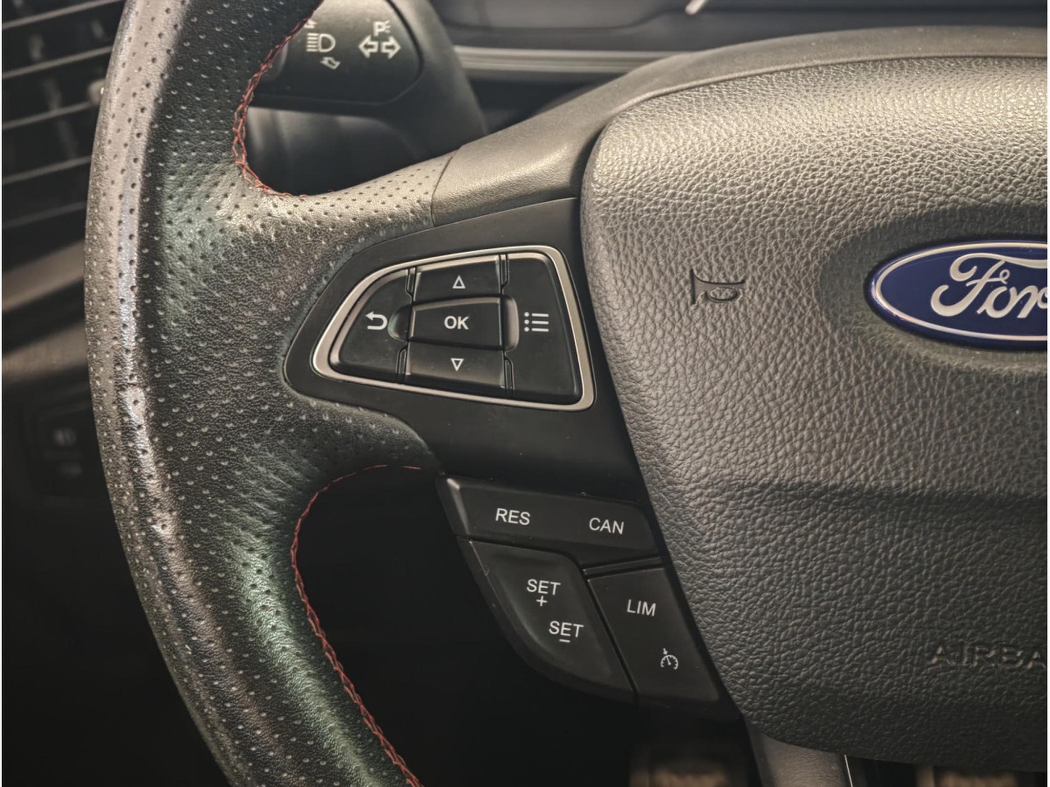Ford EcoSport 1.0 ST-Line (2020) - Photo 14