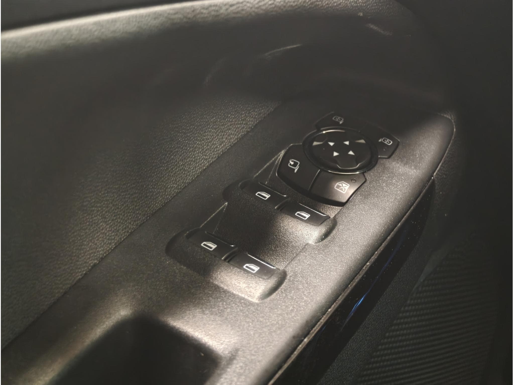 Ford EcoSport 1.0 ST-Line (2020) - Photo 24