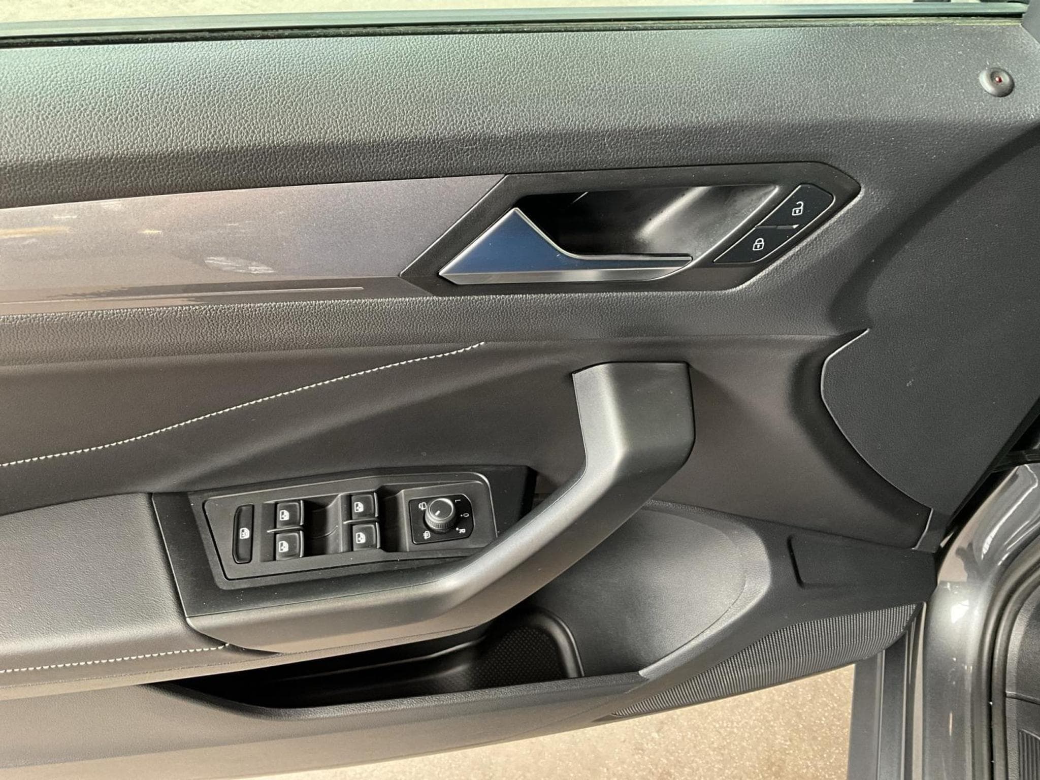 VW T-Roc Style+DSG+Matrix-LED+IQ-Drive+AHK (2022) - Photo 14