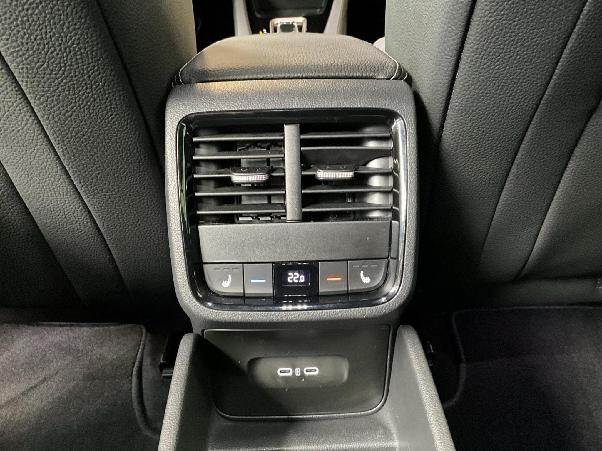 Skoda Octavia Sportline+DSG+360+Light&View-Premium+Navi (2025) - Photo 19
