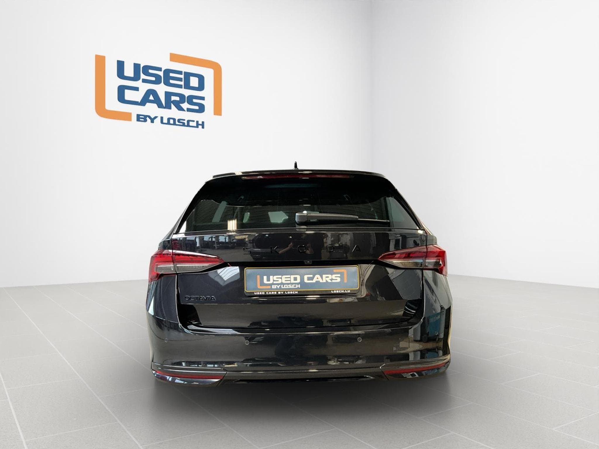 Skoda Octavia Sportline+DSG+360+Light&View-Premium+Navi (2025) - Photo 7