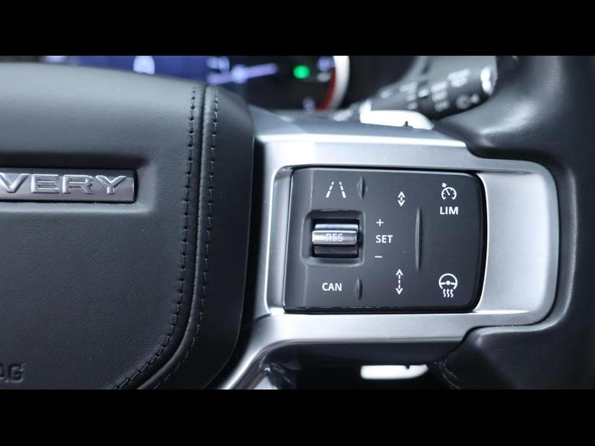 Land-Rover Discovery D300 Landmark 7Places (2023) - Photo 20