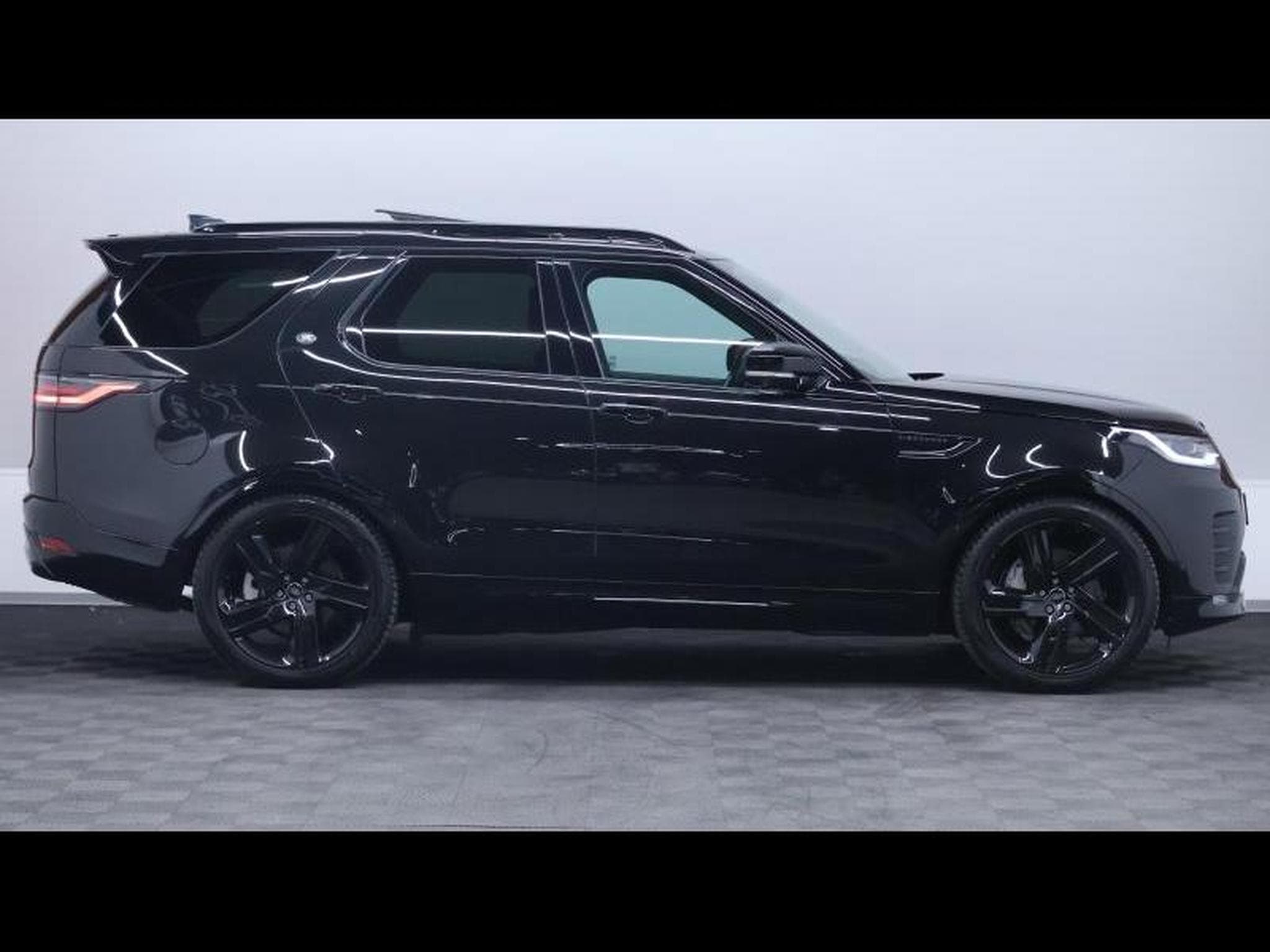 Land-Rover Discovery D300 Landmark 7Places (2023) - Photo 4