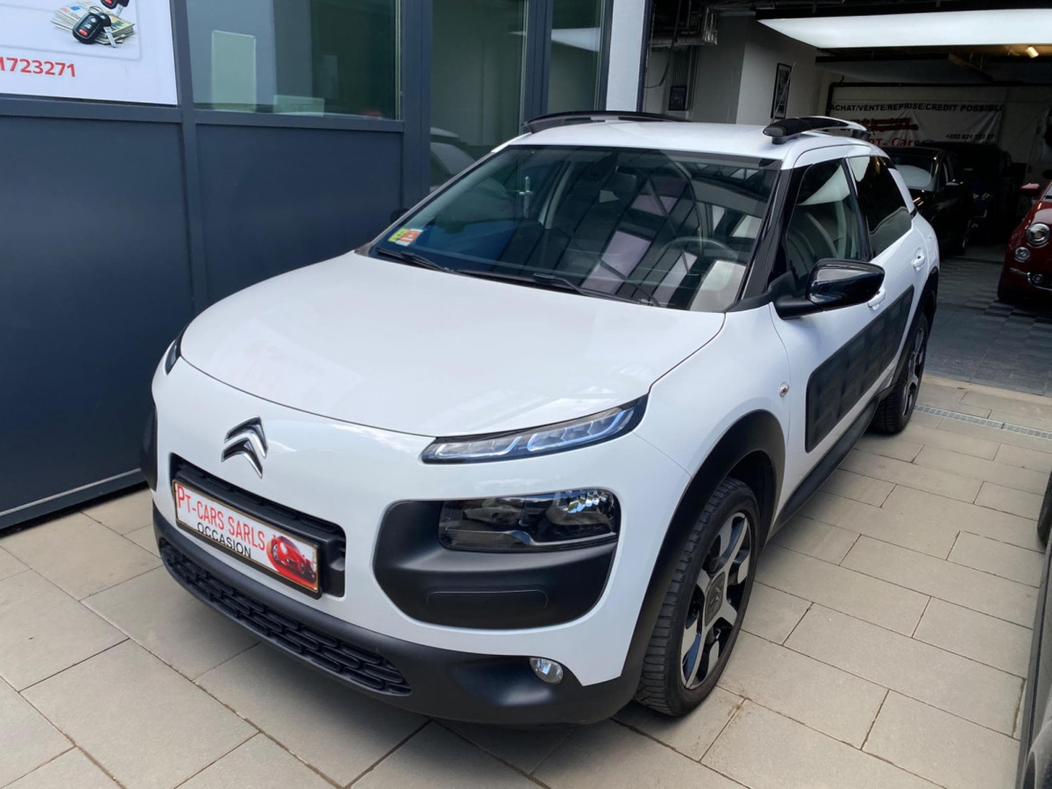 Citroën C4 Cactus 1.6 hdi 100 (2017) - Photo 1