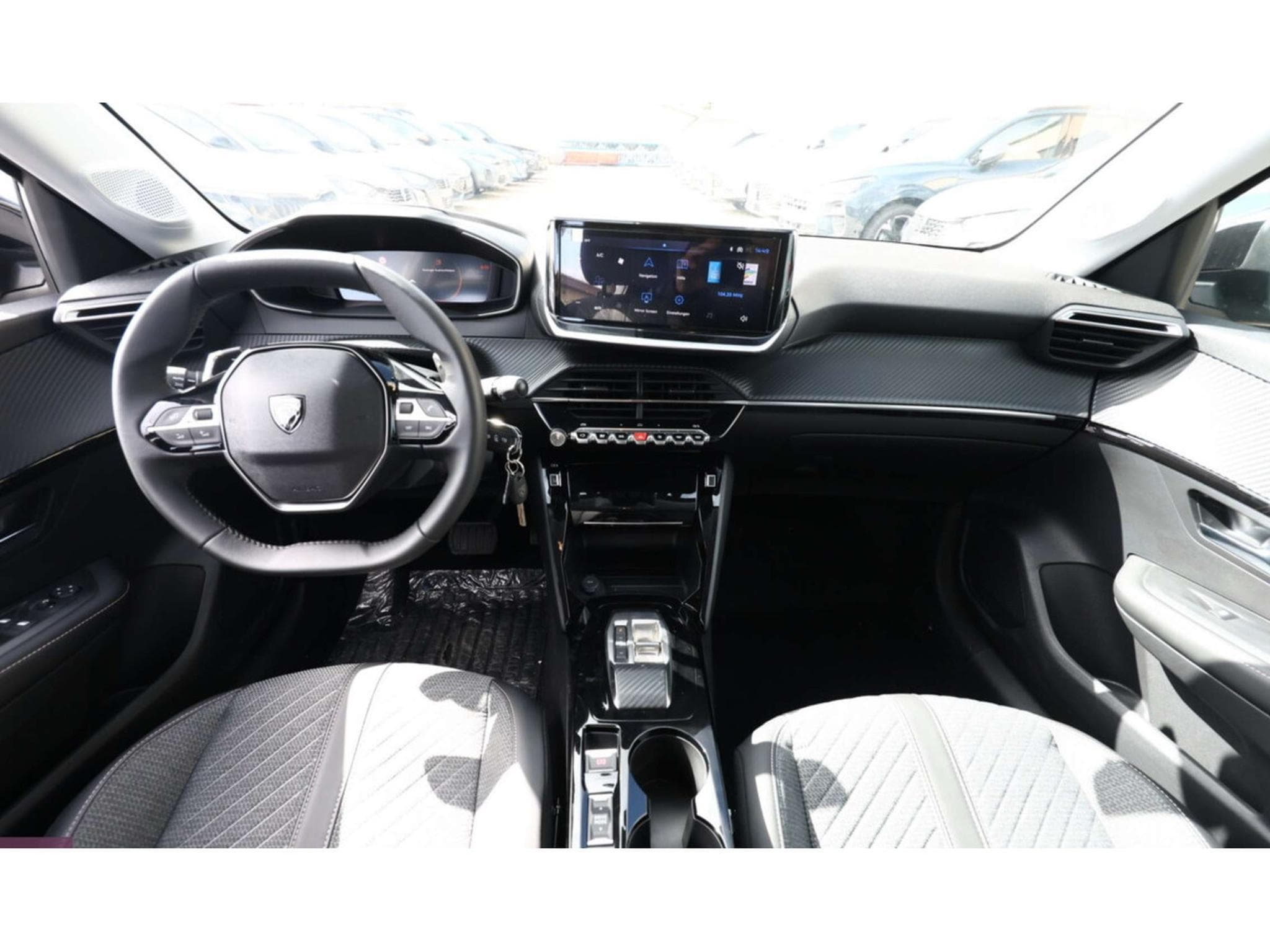 Peugeot 208 Hybrid PureTech 110 Automatique (2025) - Photo 7