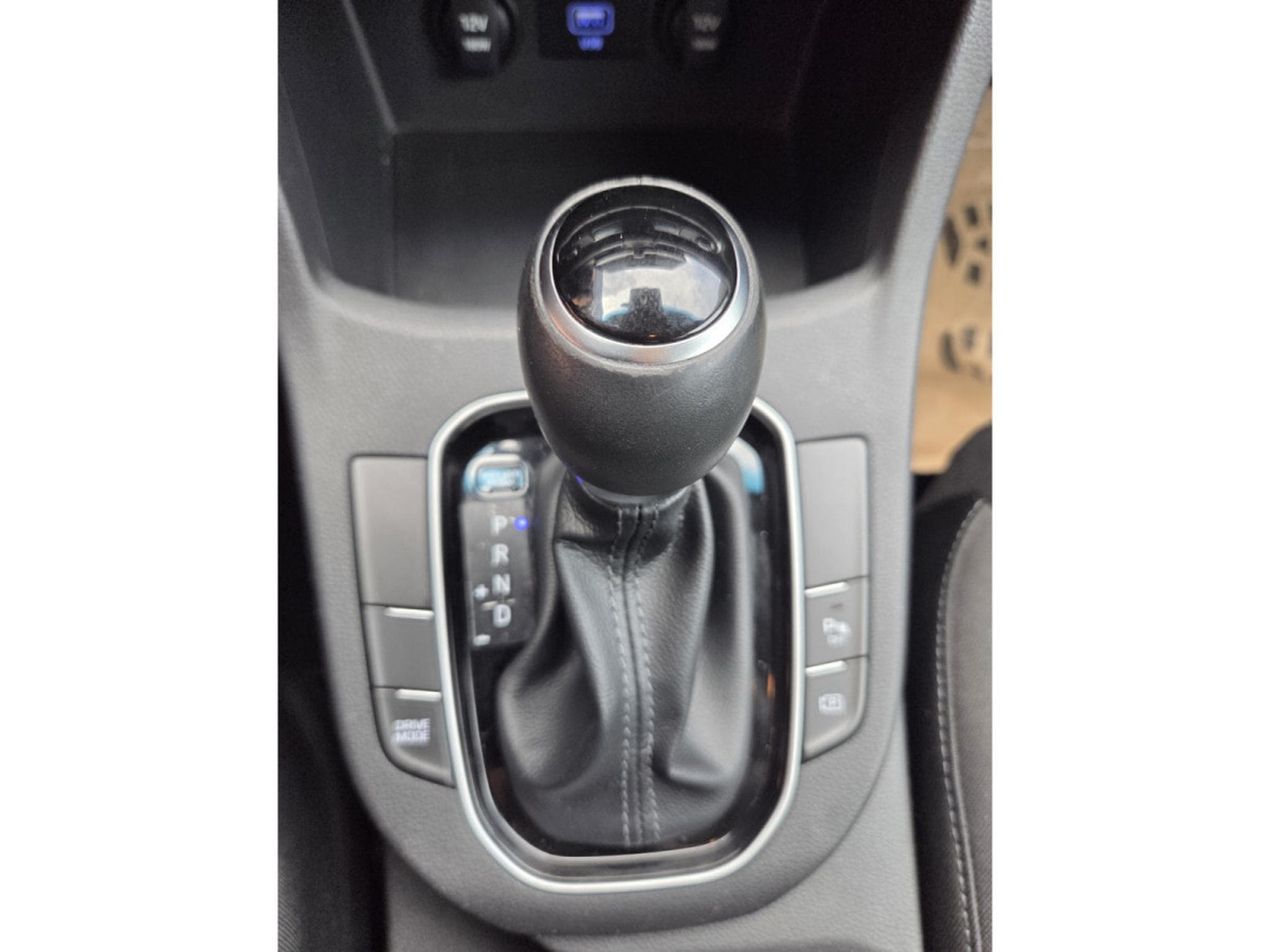 Hyundai i30 SW 1.6 CRDI 136 CV BVA Garantie 12 Mois (2021) - Photo 21