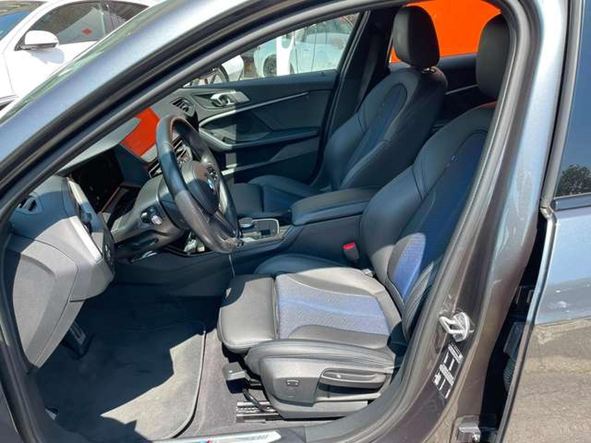 BMW 118 118i Aut. Pack M - GARANTIE JUSQU'A 36 MOIS (2021) - Photo 12