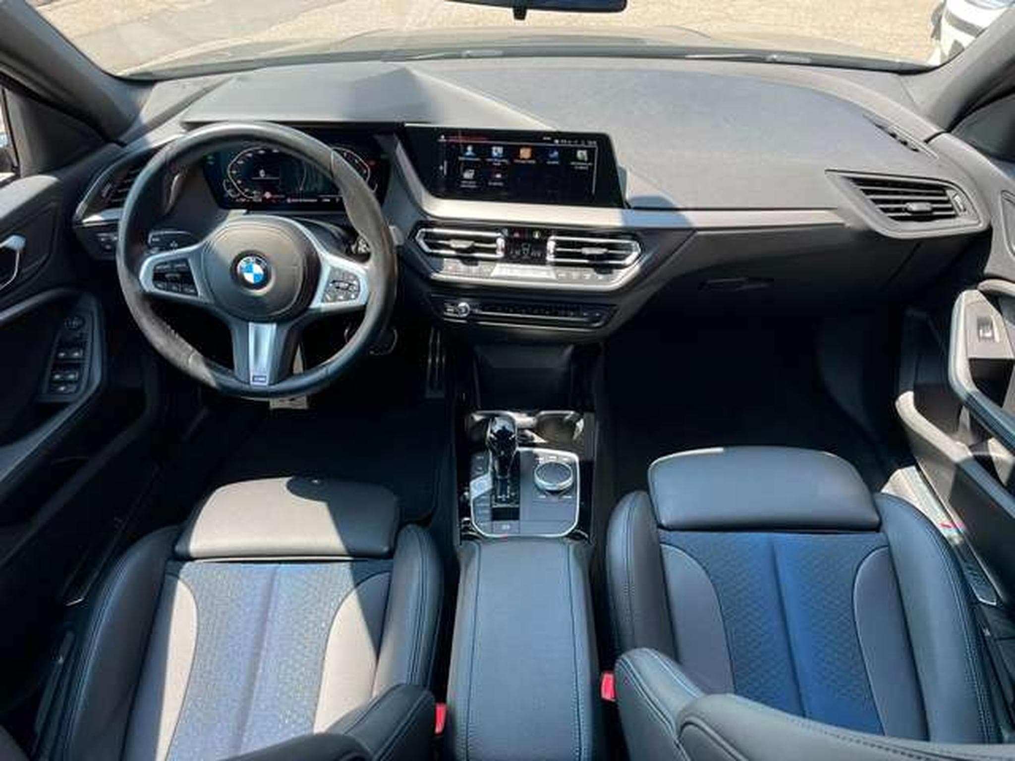 BMW 118 118i Aut. Pack M - GARANTIE JUSQU'A 36 MOIS (2021) - Photo 13