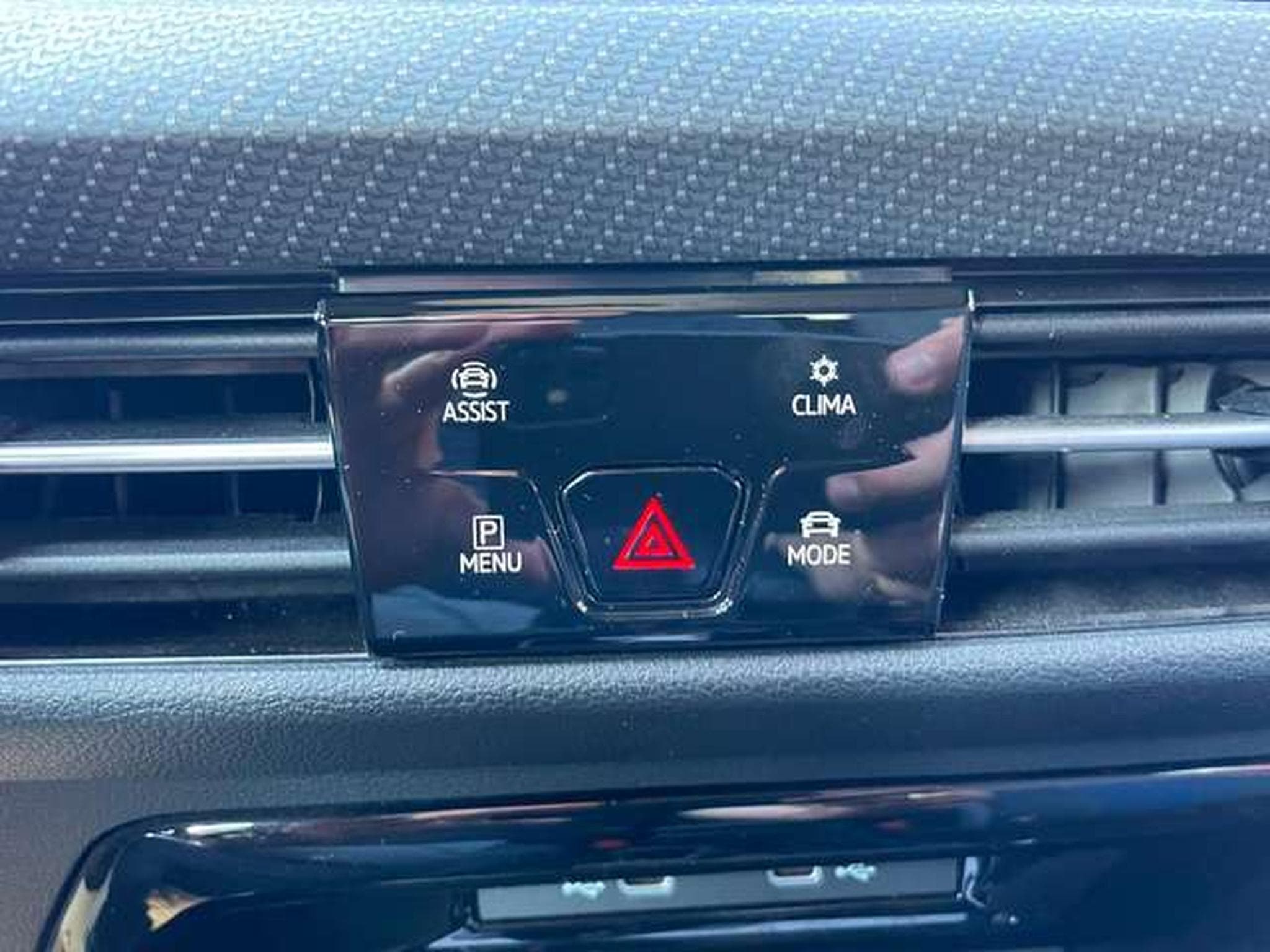 VW Golf R Performance 4Motion - GARANTIE JUSQU'A 36 MOIS (2023) - Photo 27