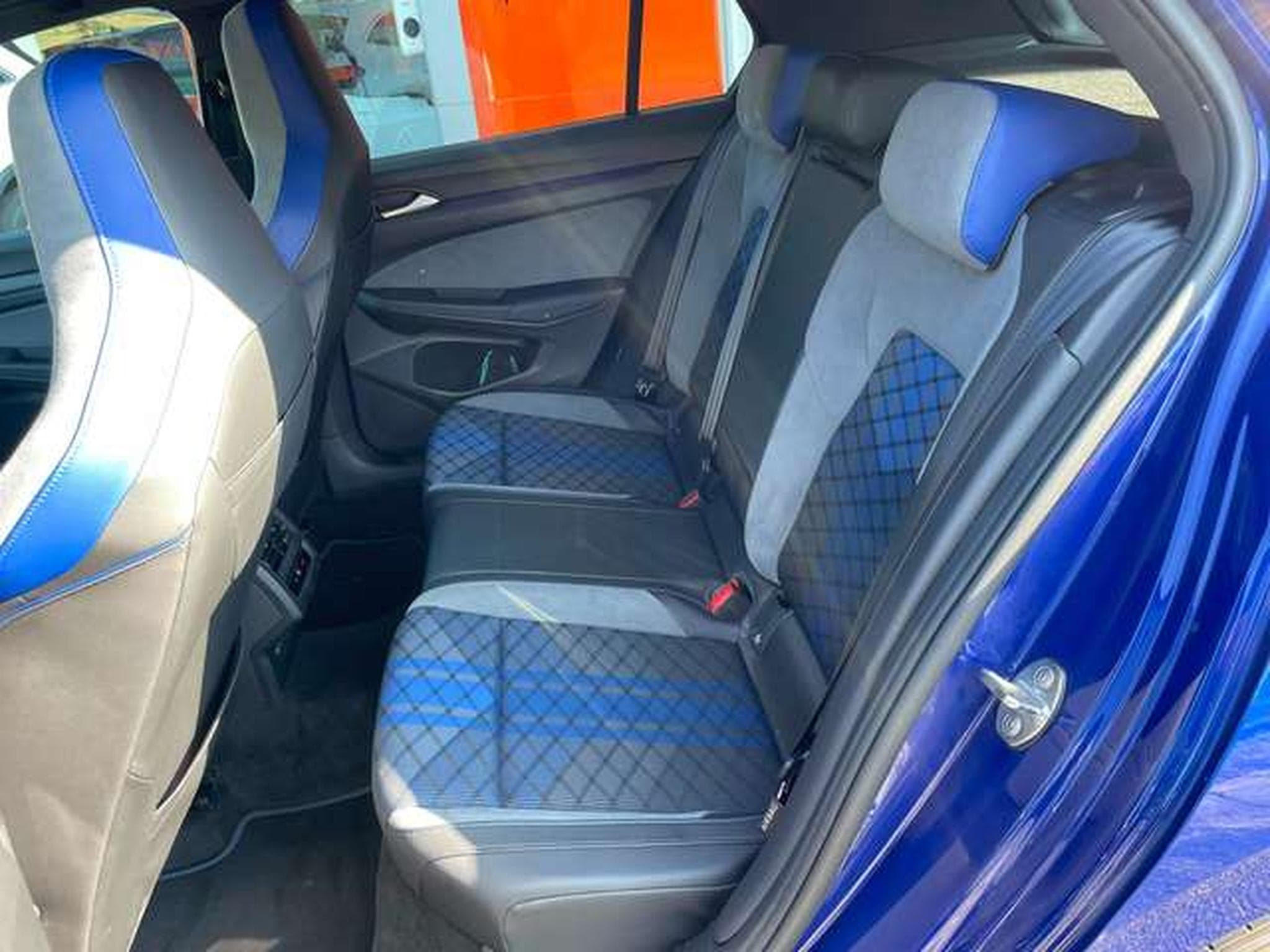 VW Golf R Performance 4Motion - GARANTIE JUSQU'A 36 MOIS (2023) - Photo 28