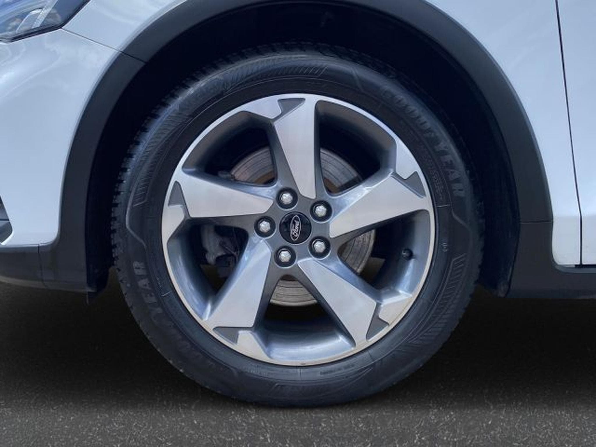 Ford Focus Focus Turnier Automatik Active NAVI LED RFK B&amp;O (2020) - Photo 9